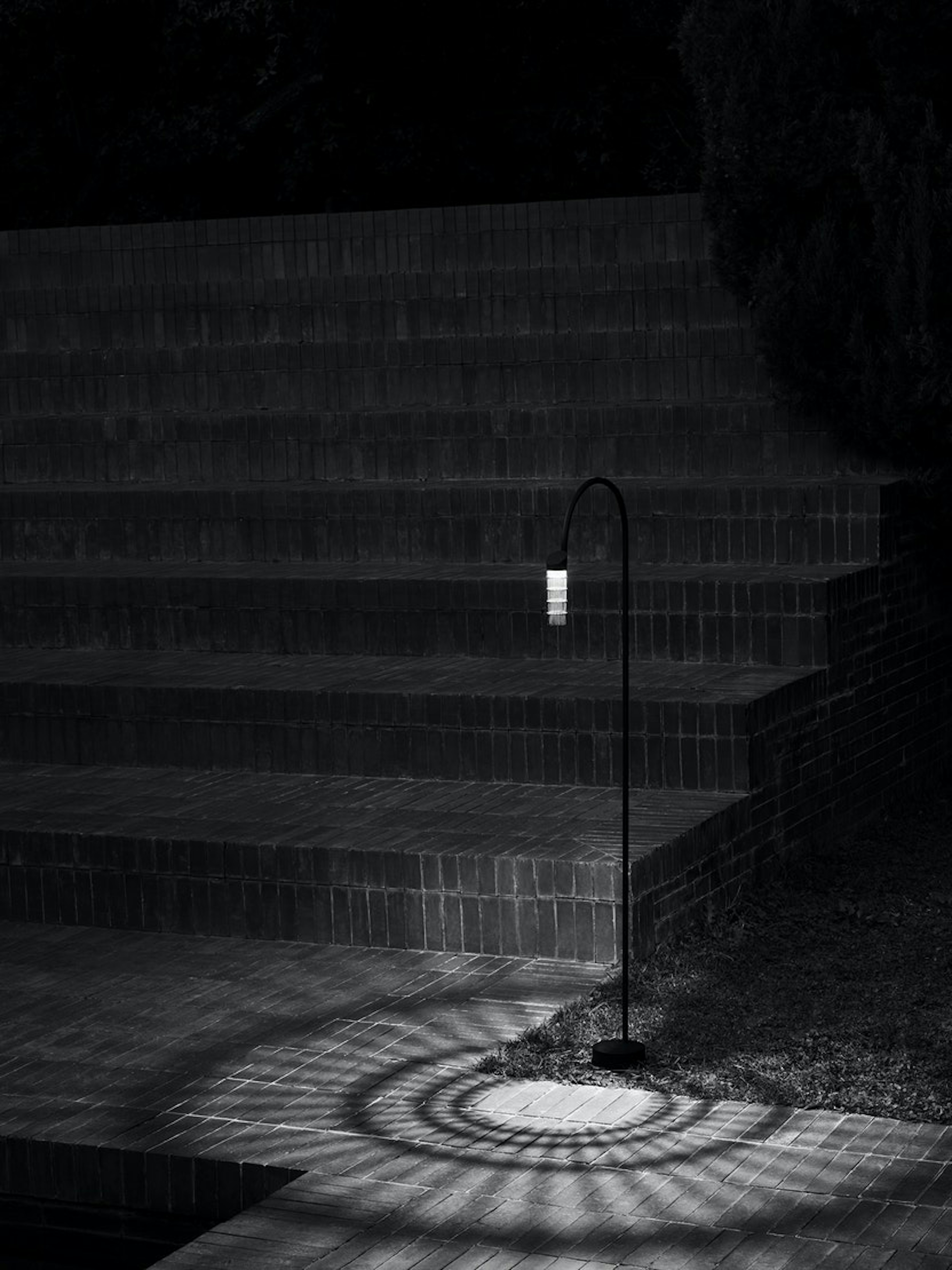 caule-bollard-flos-outdoor-R-01.jpg
