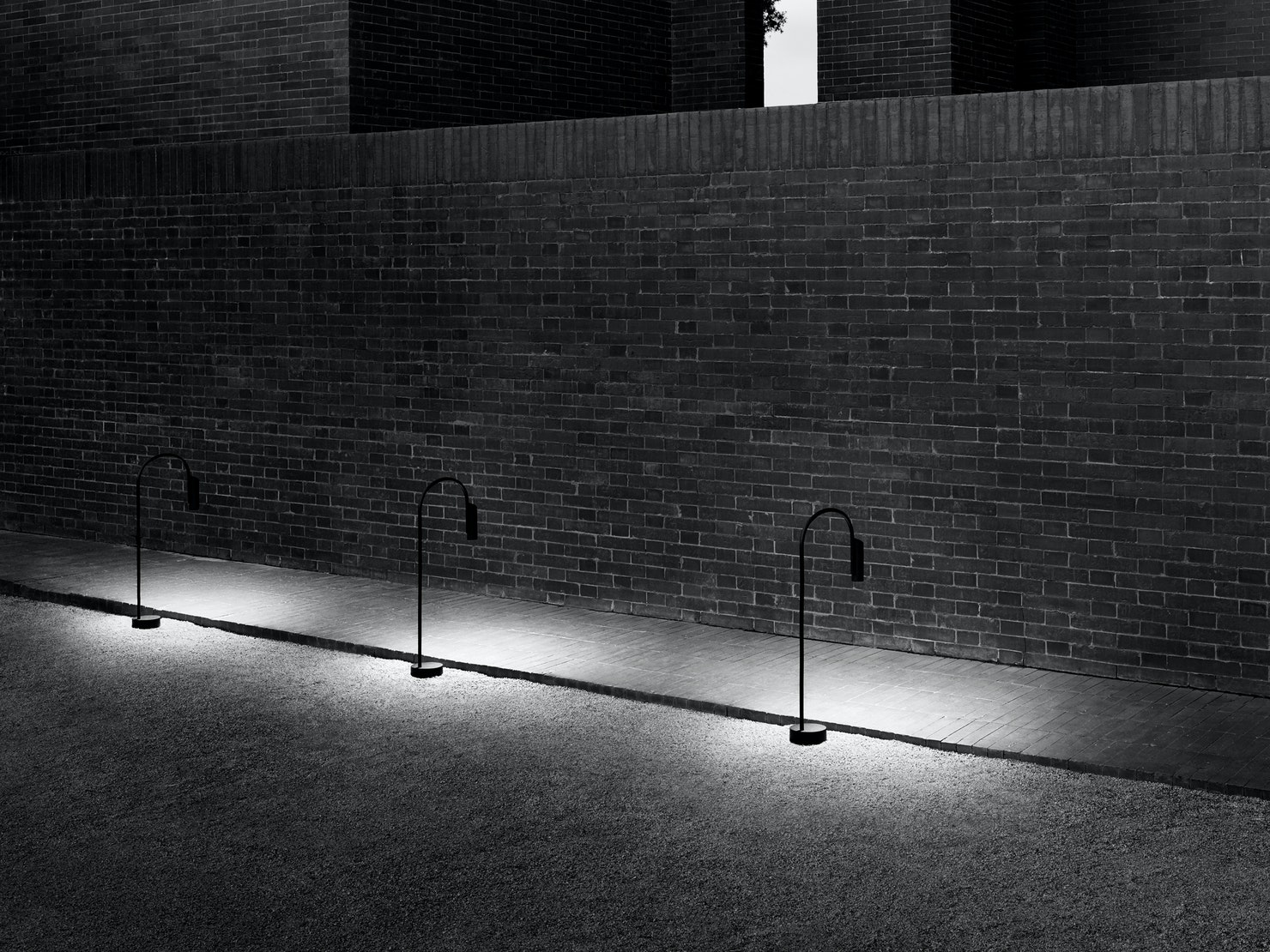 caule-bollard-flos-outdoor-R-03.jpg