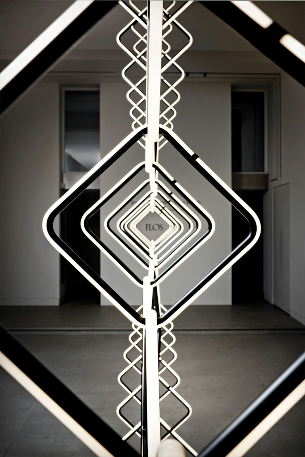 Arrangements-ceiling-wall-flos-R-03.jpg