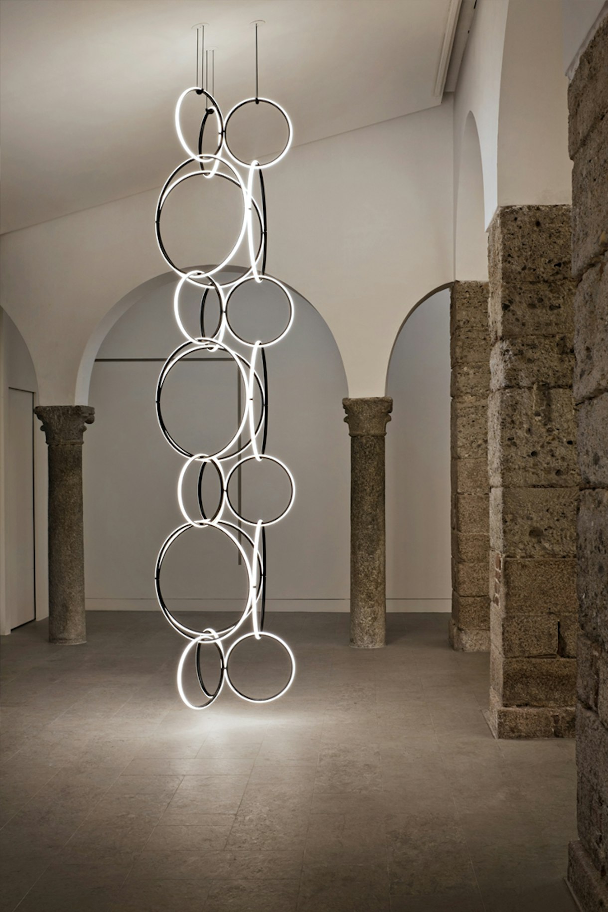 Arrangements-ceiling-wall-flos-R-04.jpg