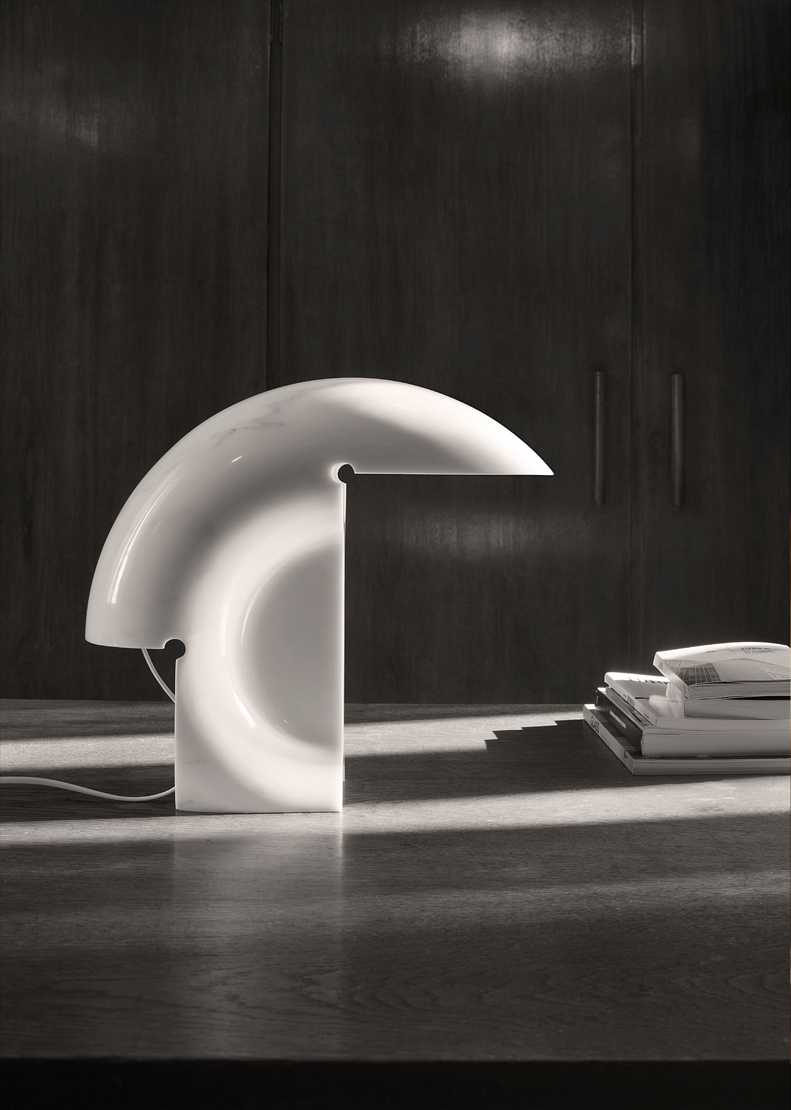 Biagio-table-flos-R-05.jpg