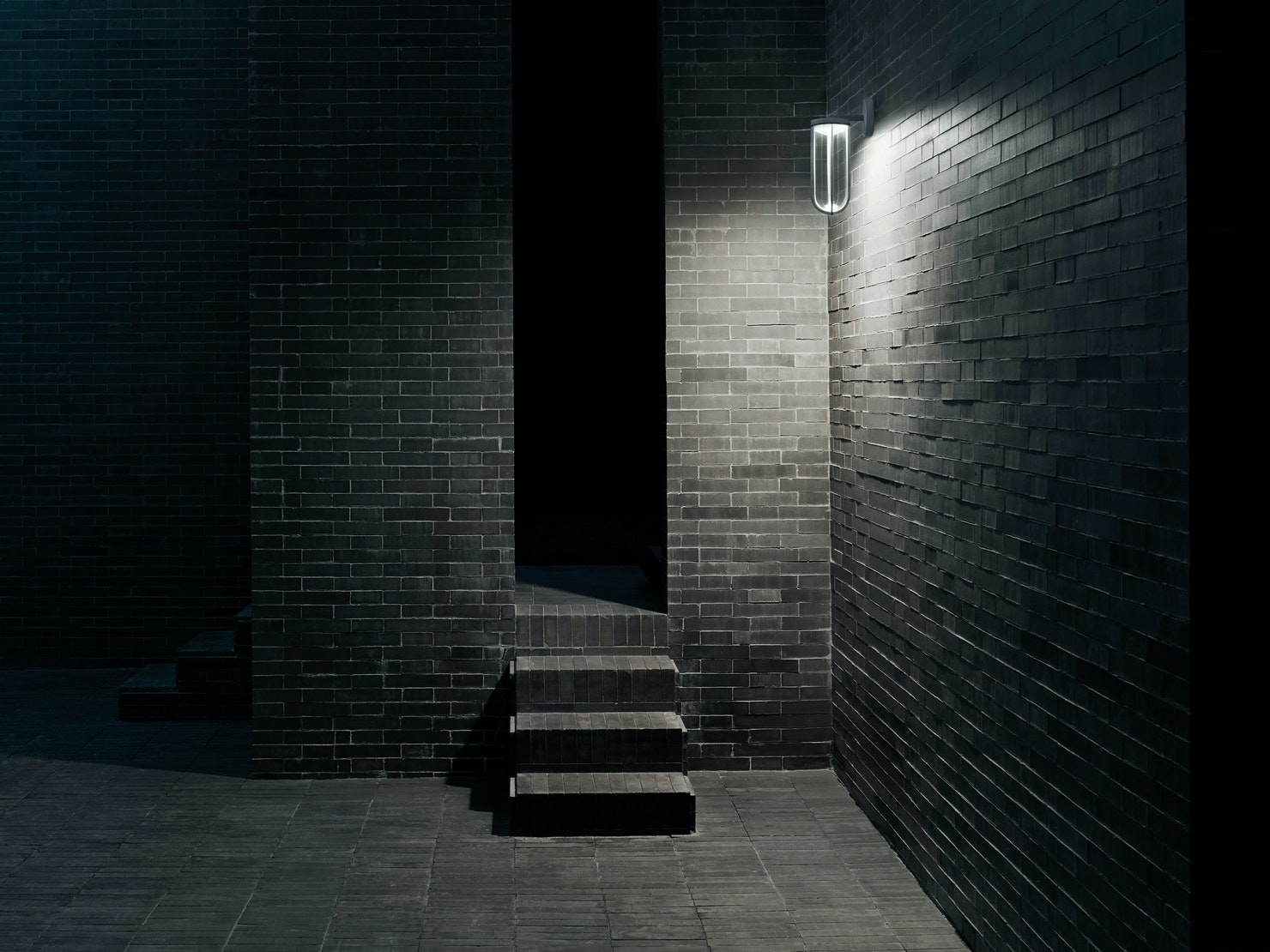 In-Vitro-wall-ceiling-suspension-flos-outdoor-R-03.jpg
