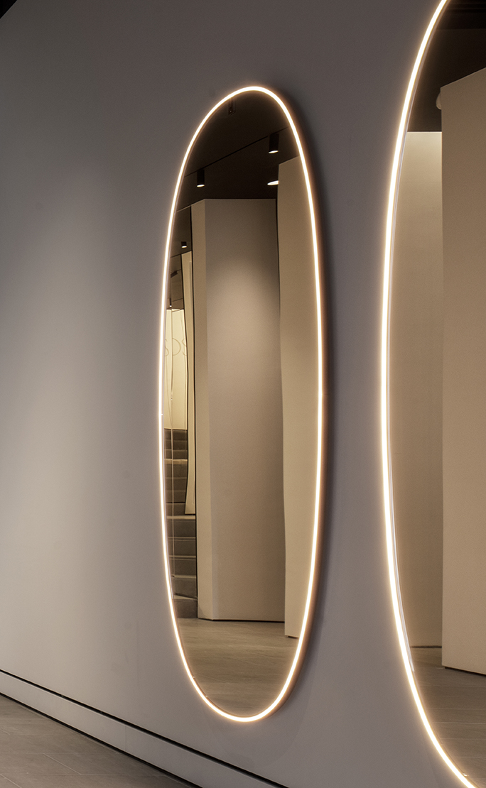 Laplusbelle-flos-R-06.jpg