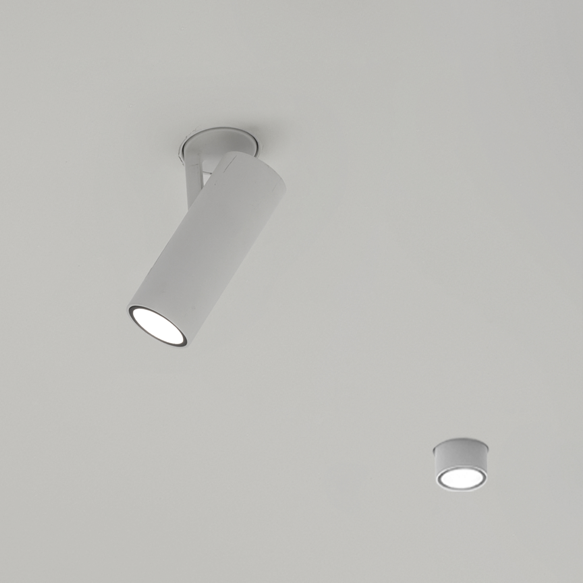 P_Fm_A-Find-Me-Flos-Architectural-Thubnail-life.jpg