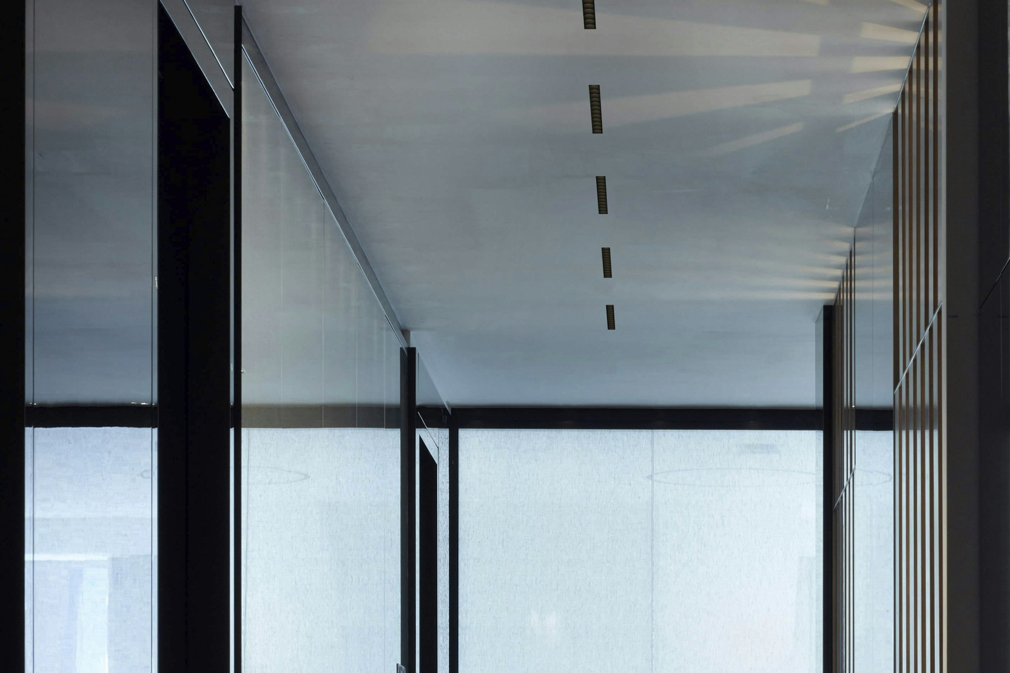 P_Fm_A-Light-Shadow-Flos-Architectural-Thubnail-life.jpg