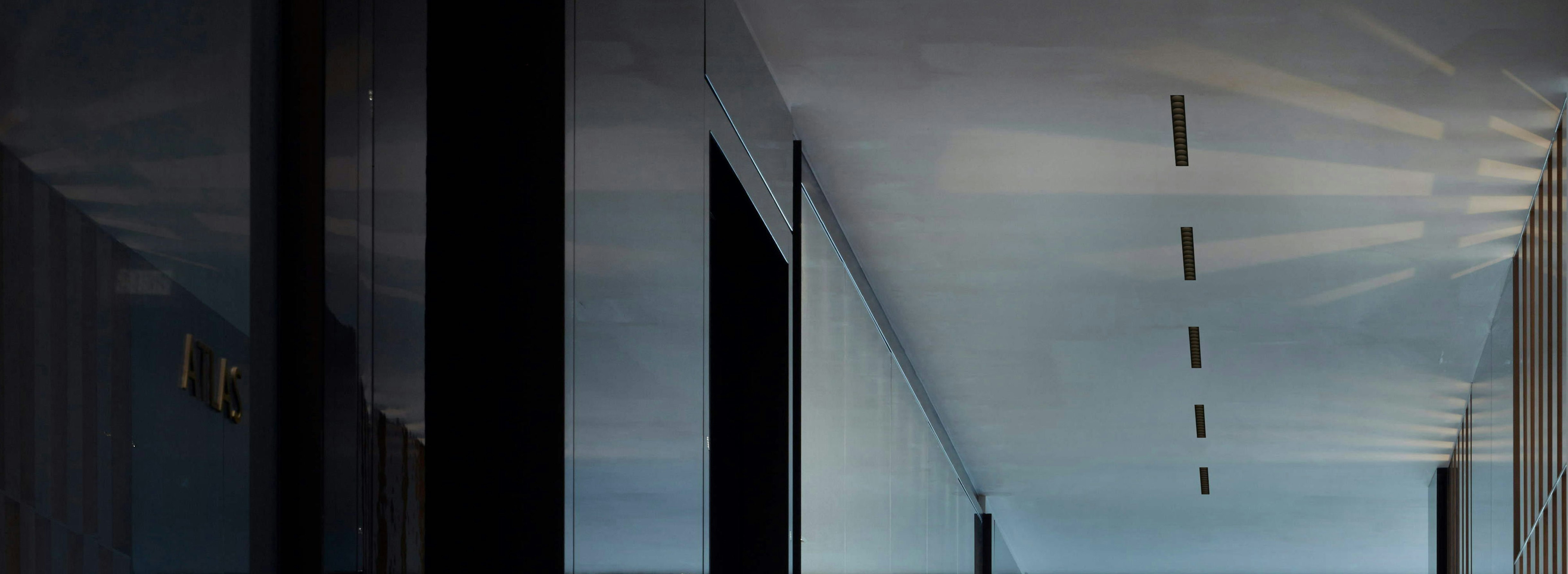 P_Fm_B-Light-Shadow-Flos-Architectural-life.jpg