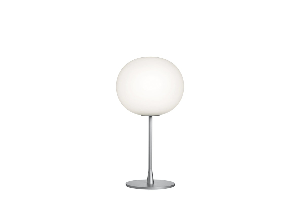 P_Md_E-Glo-Ball-Table-Flos-Decorative-still-life.jpg
