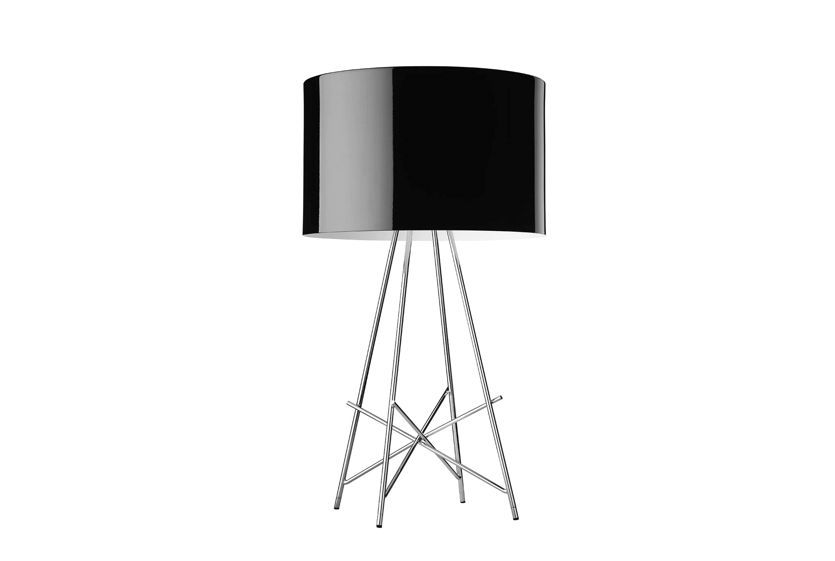 P_Md_E-Ray-Table-Flos-Decorative-still-life.jpg