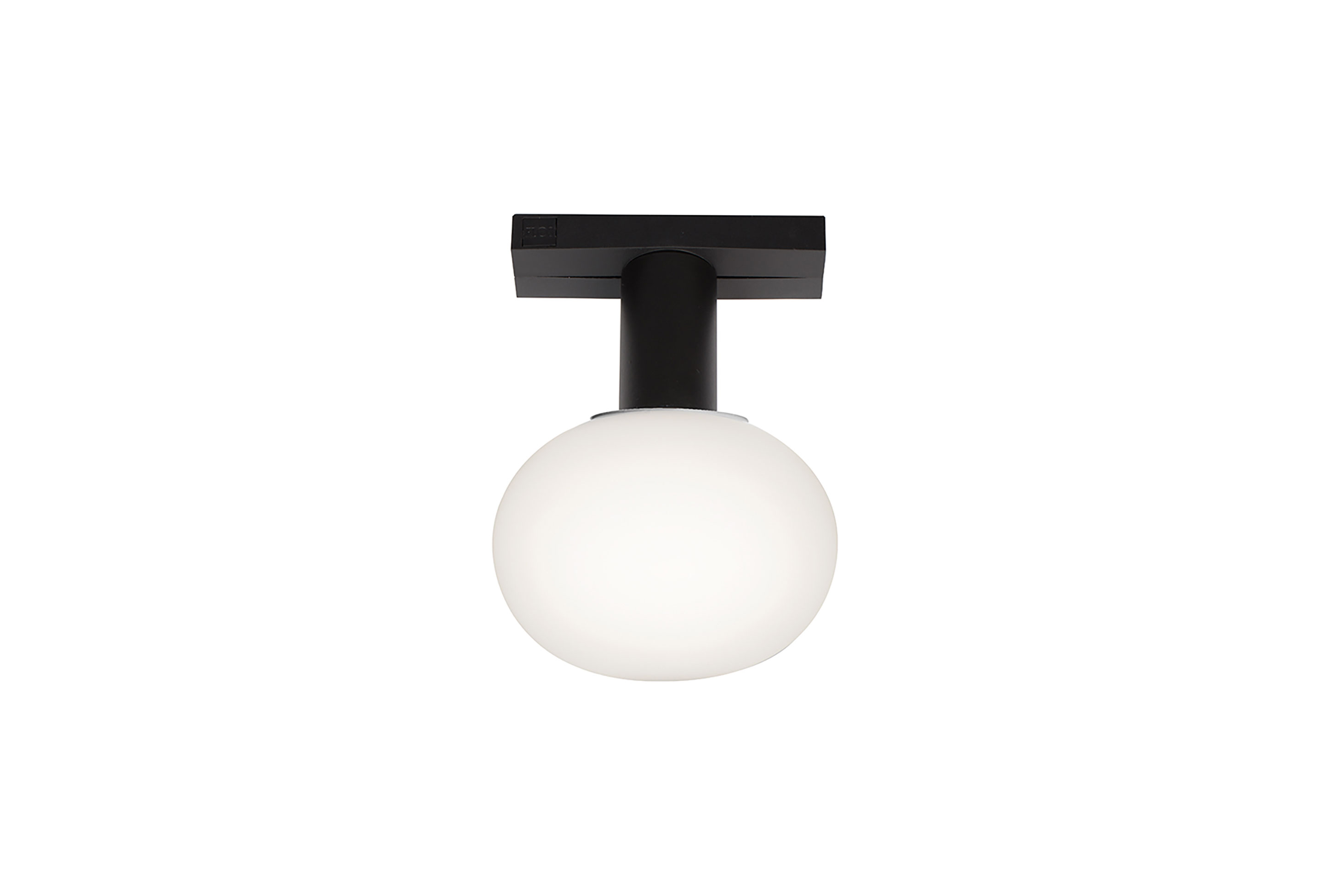 P_Md_E-The-Running-Magnet-Mini-Glo-Ball-Flos-Architectural-still-life.jpg