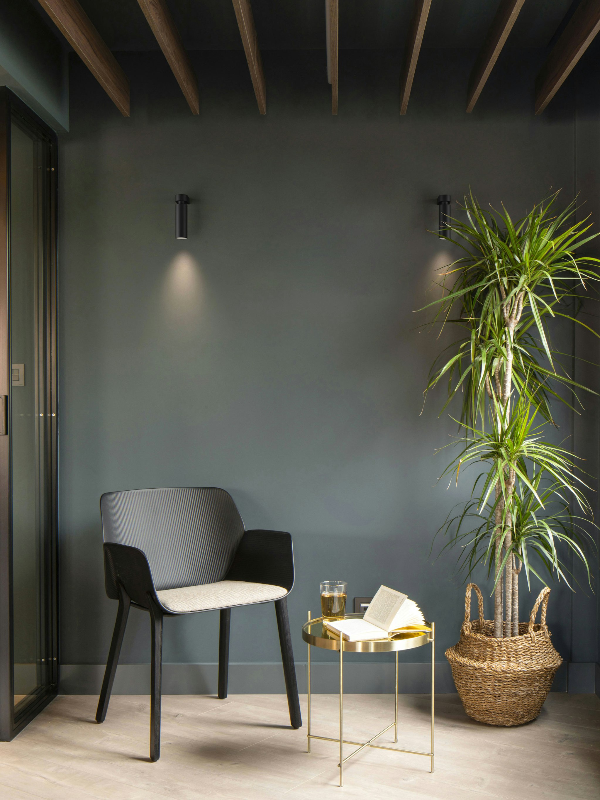 P_Md_F-C1-Mono-Spot-Wall-Flos-Architectural-highlight.jpg