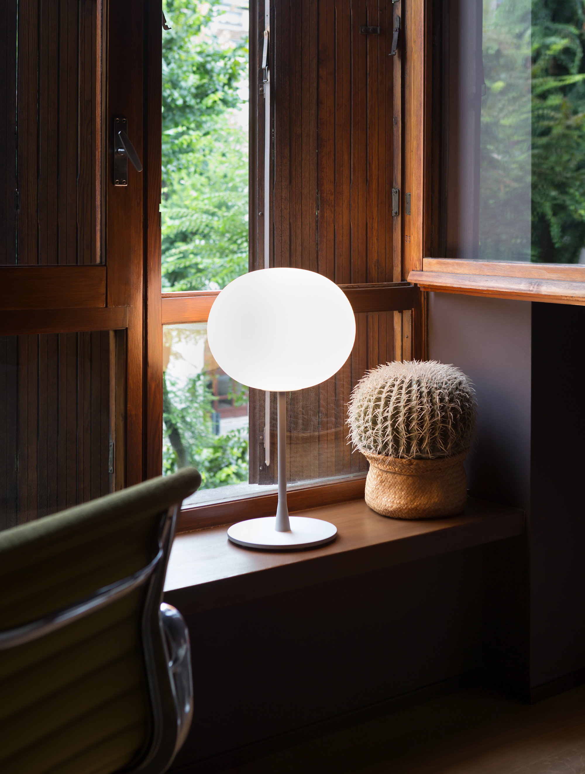 P_Md_F-Glo-Ball-Table-Flos-Decorative-highlight.jpg