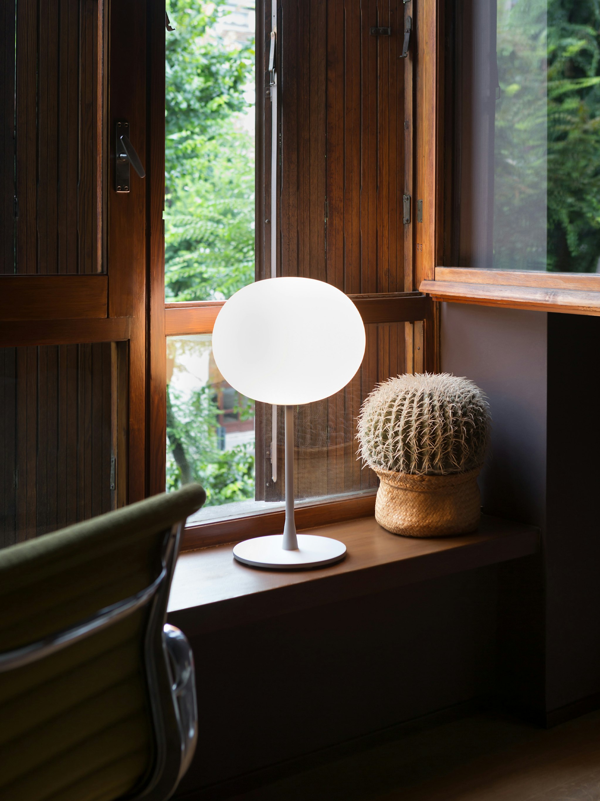 P_Md_F-Glo-Ball-Table-Flos-Decorative-highlight.jpg