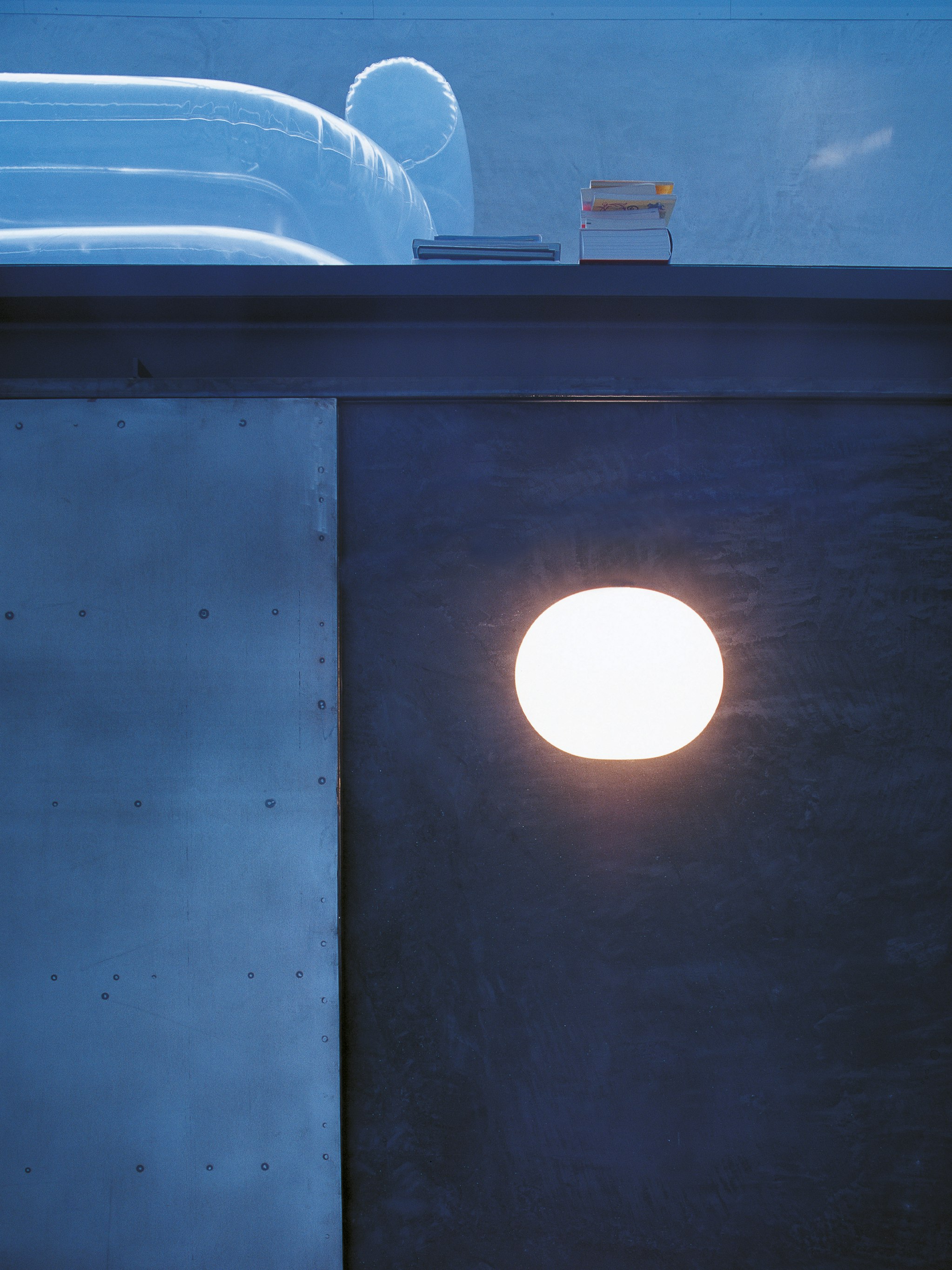 P_Md_F-Glo-Ball-Wall-Flos-Decorative-highlight.jpg