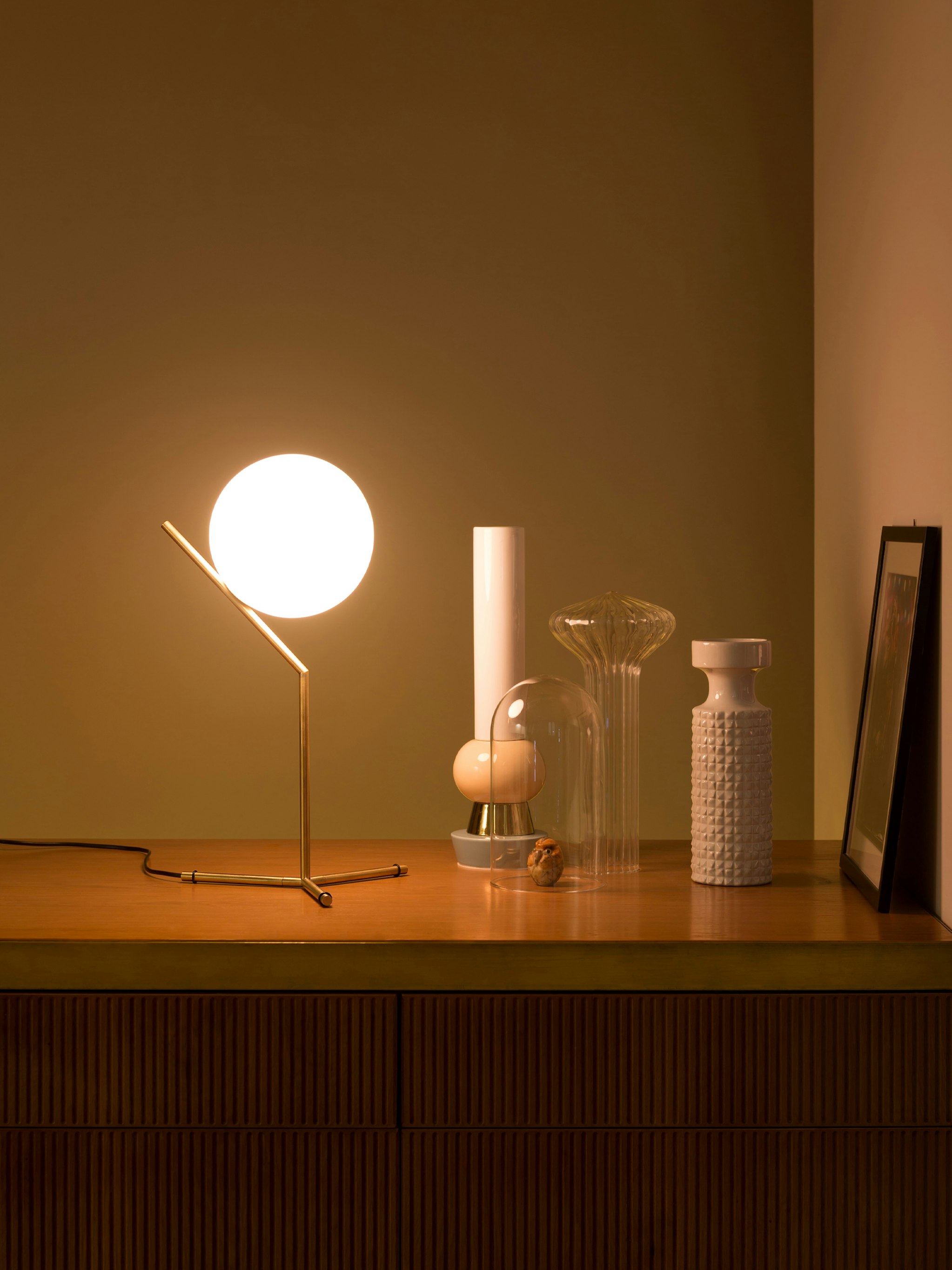 P_Md_F-IC-Lights-Table-Flos-Decorative-highlight.jpg