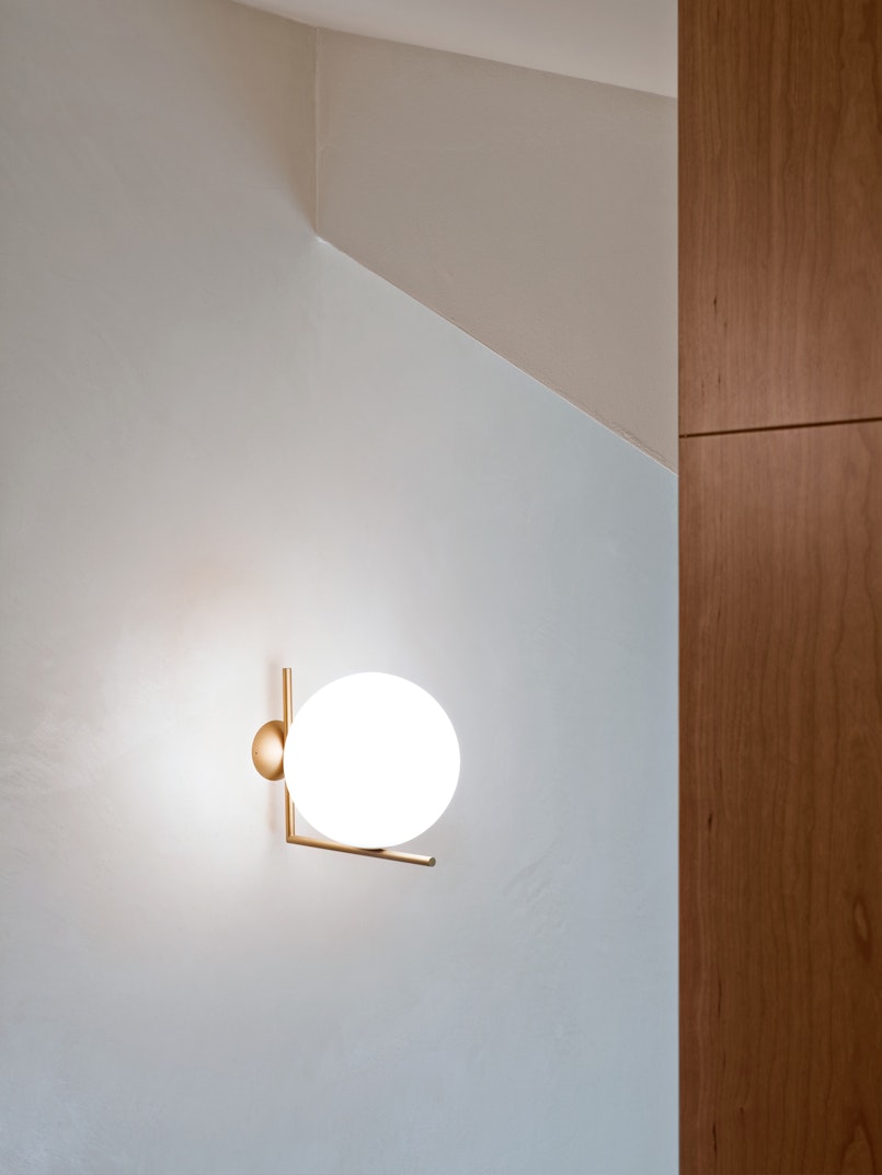 P_Md_F-IC-Lights-Wall-Flos-Decorative-highlight.jpg