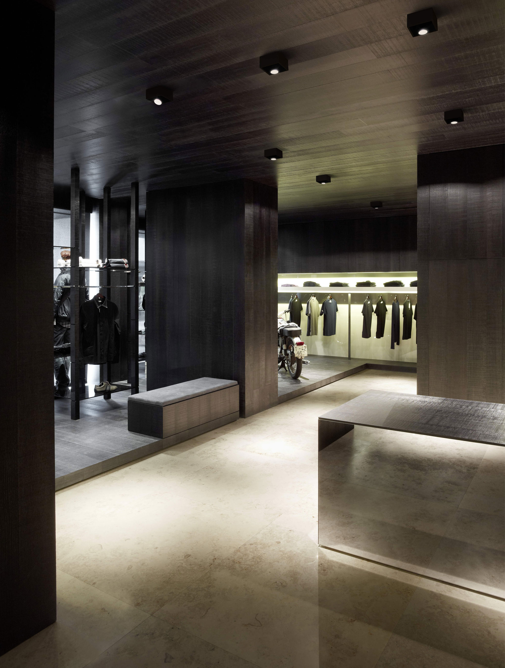 P_Md_F-Johnny-120-Flos-Architectural-highlight.jpg