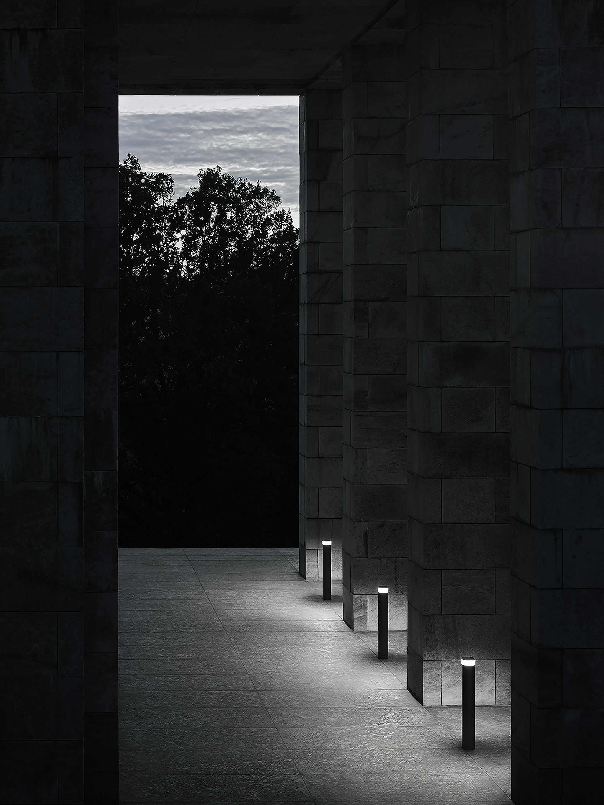 P_Md_F-Pointbreak-Bollard-Flos-Outdoor-highlight.jpg