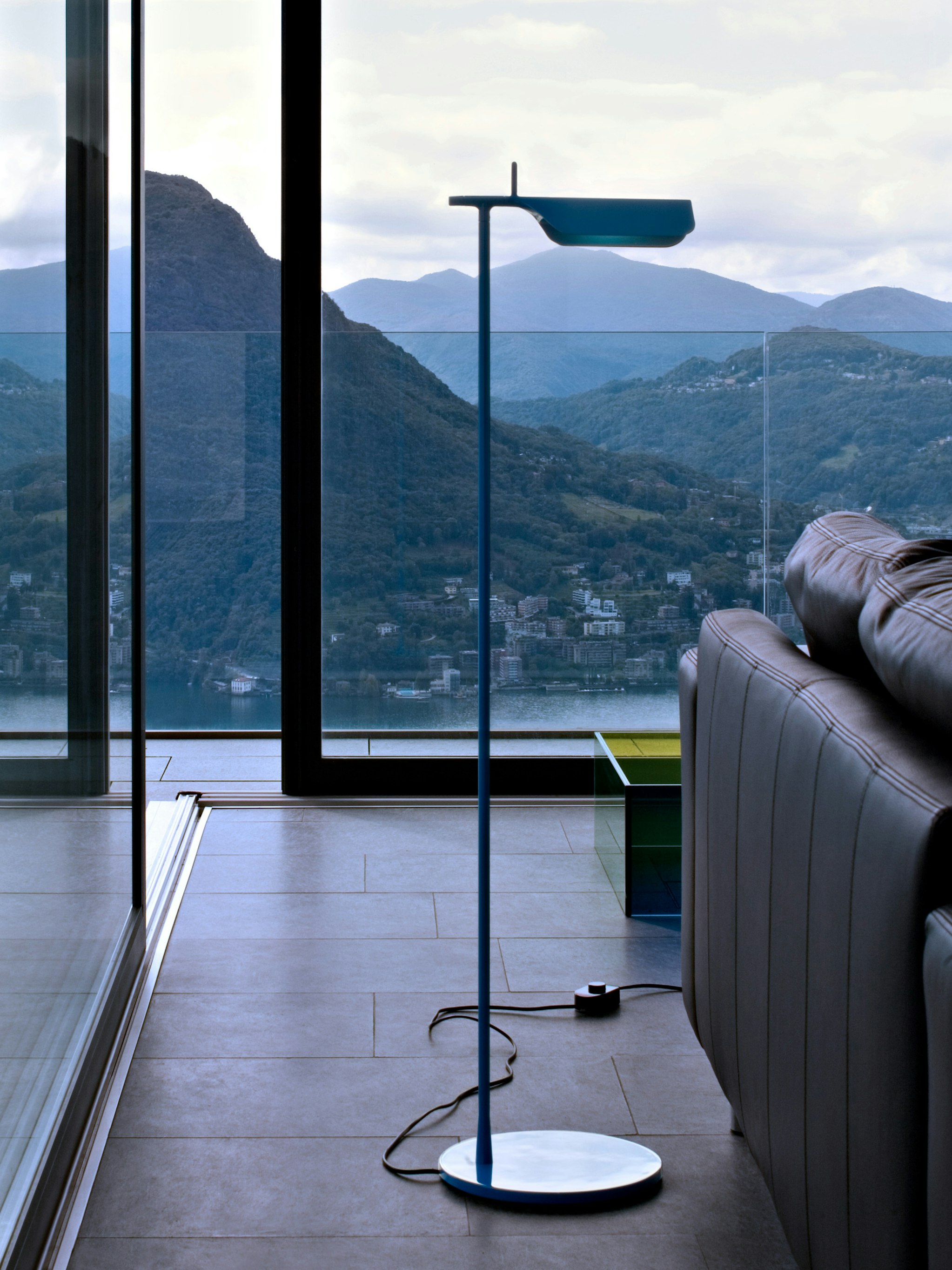 P_Md_F-Tab-Floor-Flos-Decorative-highlight.jpg