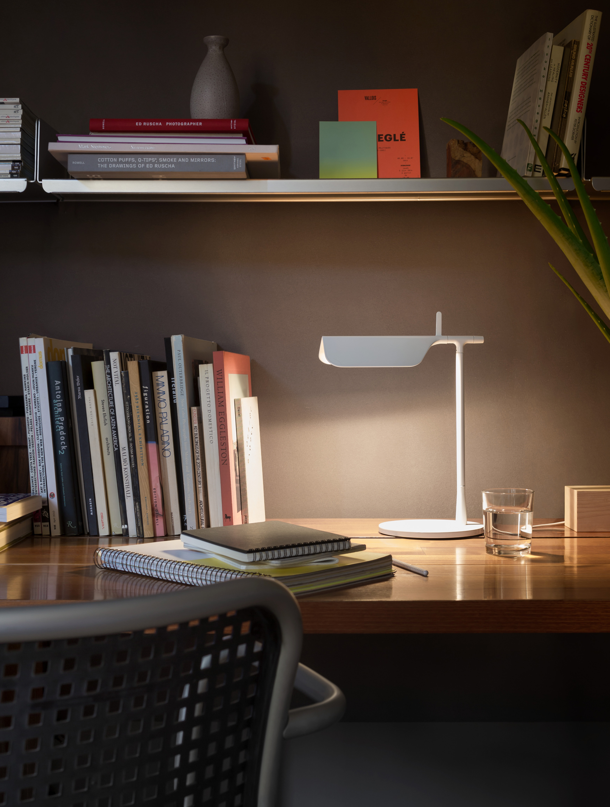 P_Md_F-Tab-Table-Flos-Decorative-highlight.jpg