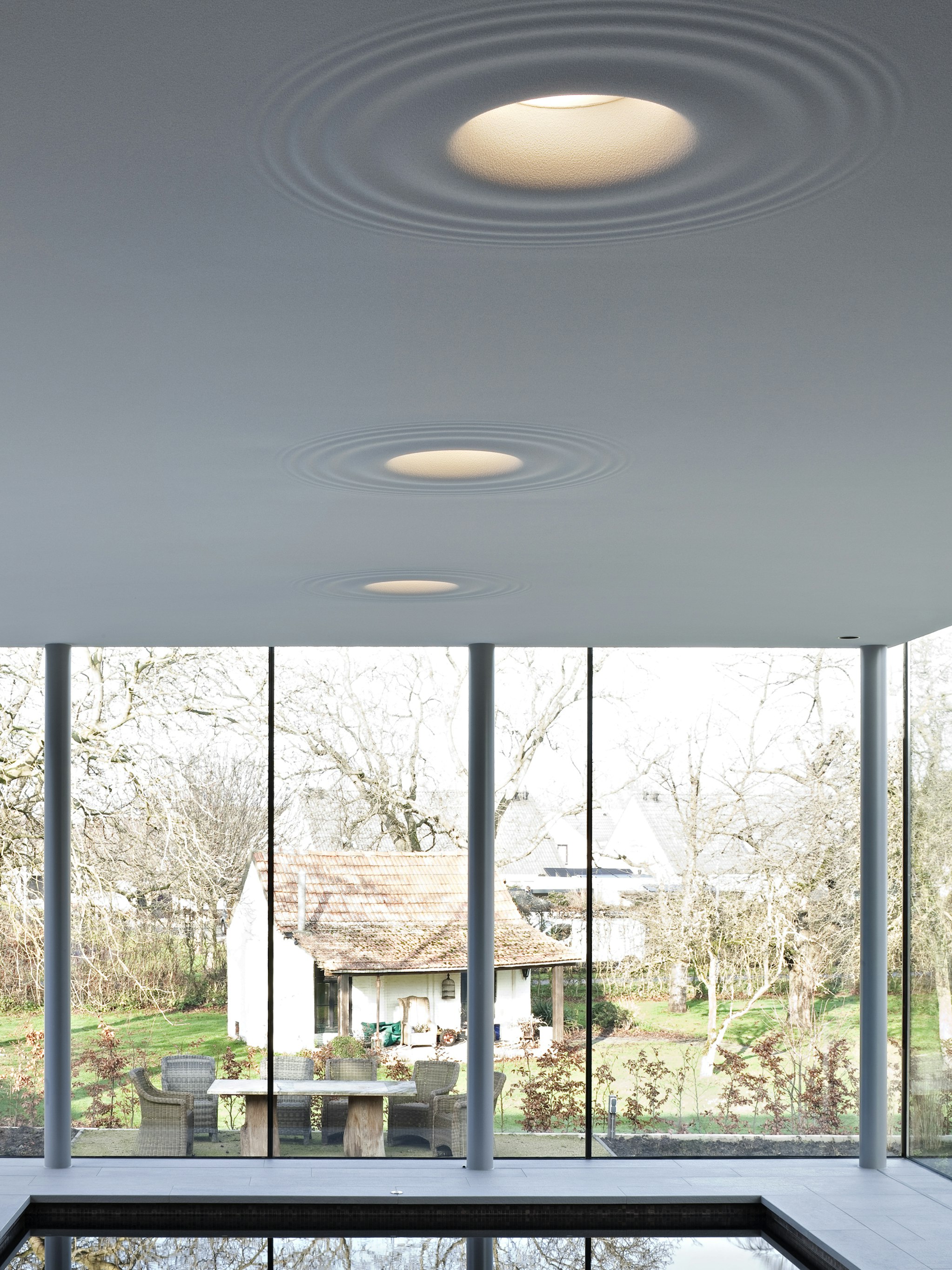 P_Md_F-Teardrop-Flos-SoftArchitecture-highlight.jpg