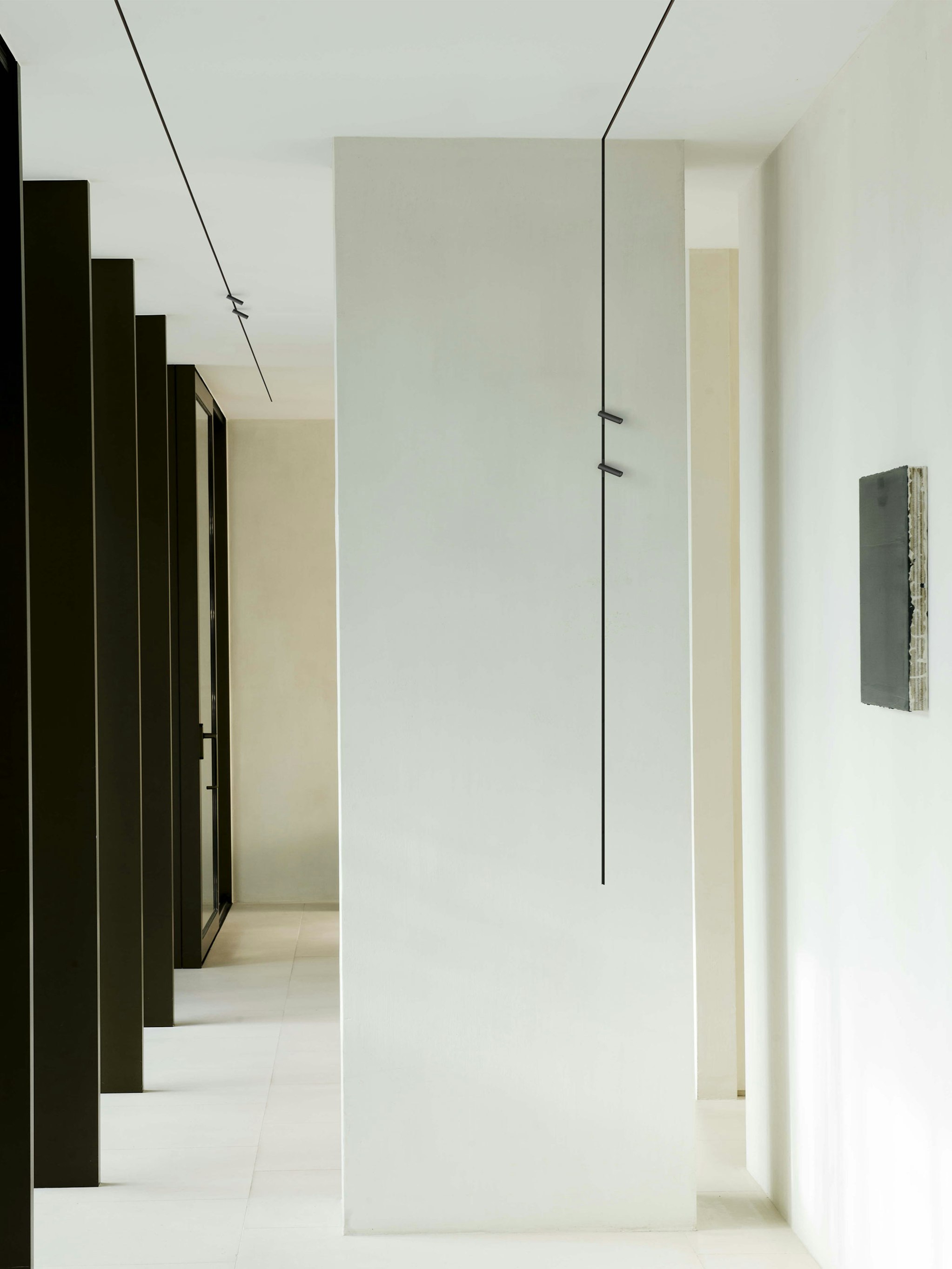 P_Md_F-The-Micro-Running-Magnet-Recessed-Flos-Architectural-highlight.jpg