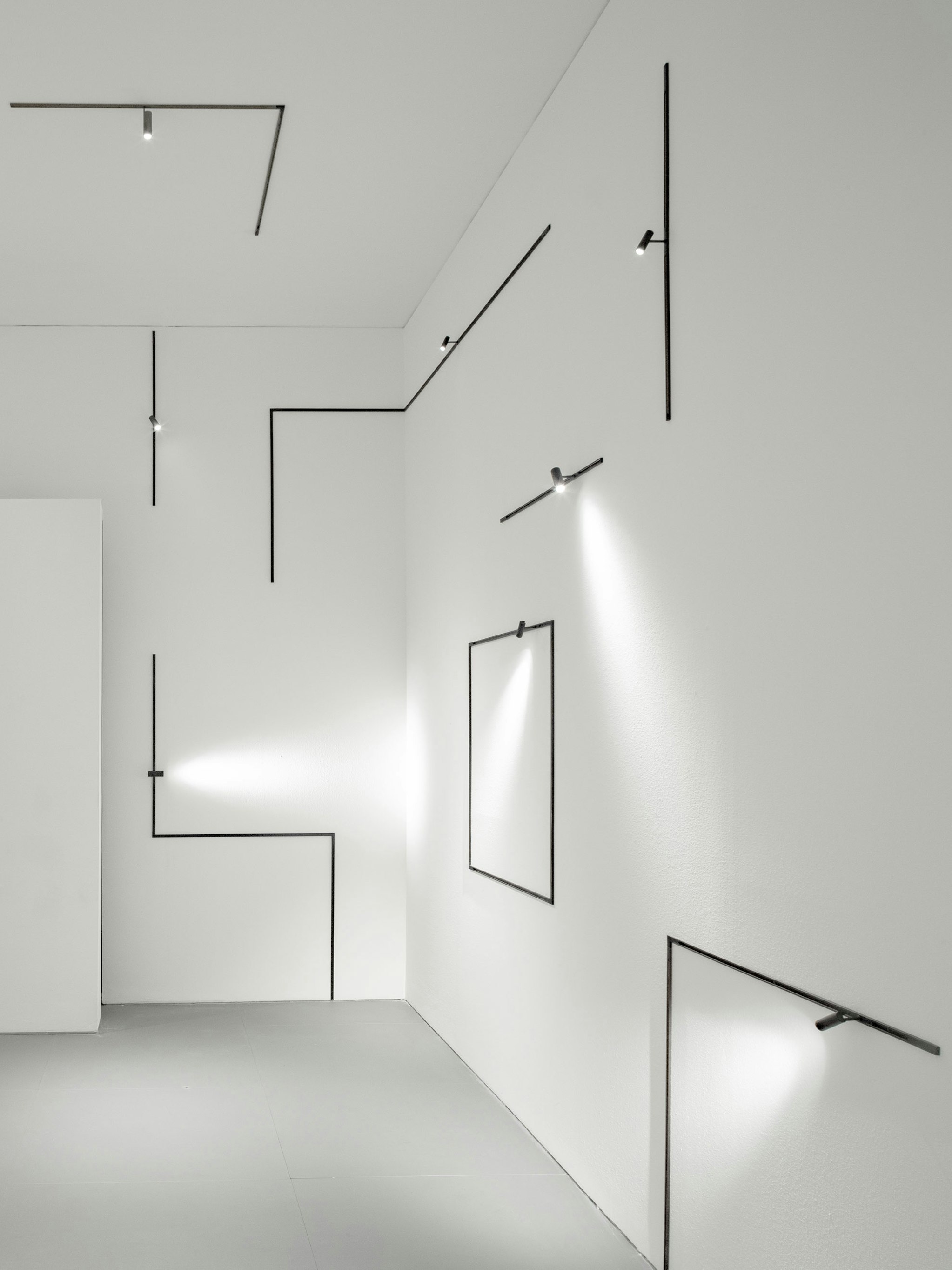 P_Md_F-Zero-Track-Flos-Architectural-highlight.jpg