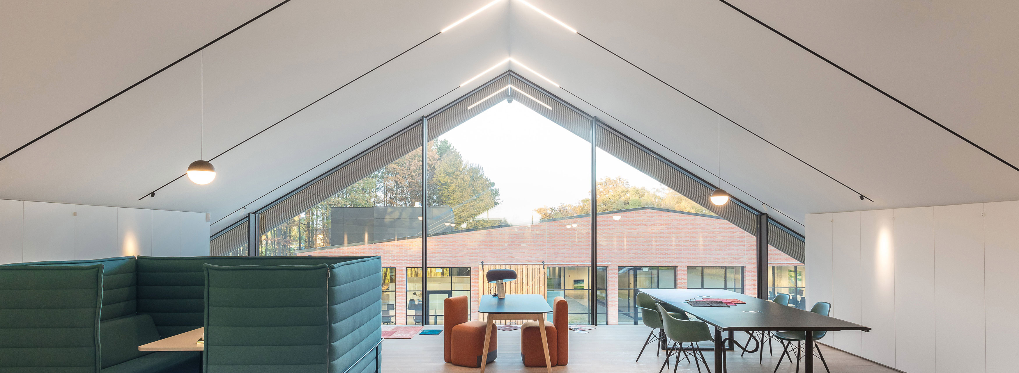 P_Sf_B-The-Running-Magnet-Flos-Architectural-life.jpg