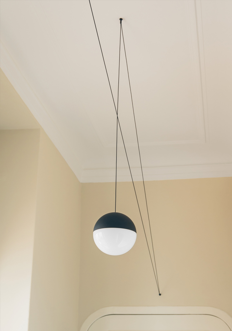 String-Light-suspension-flos-R-05.jpg