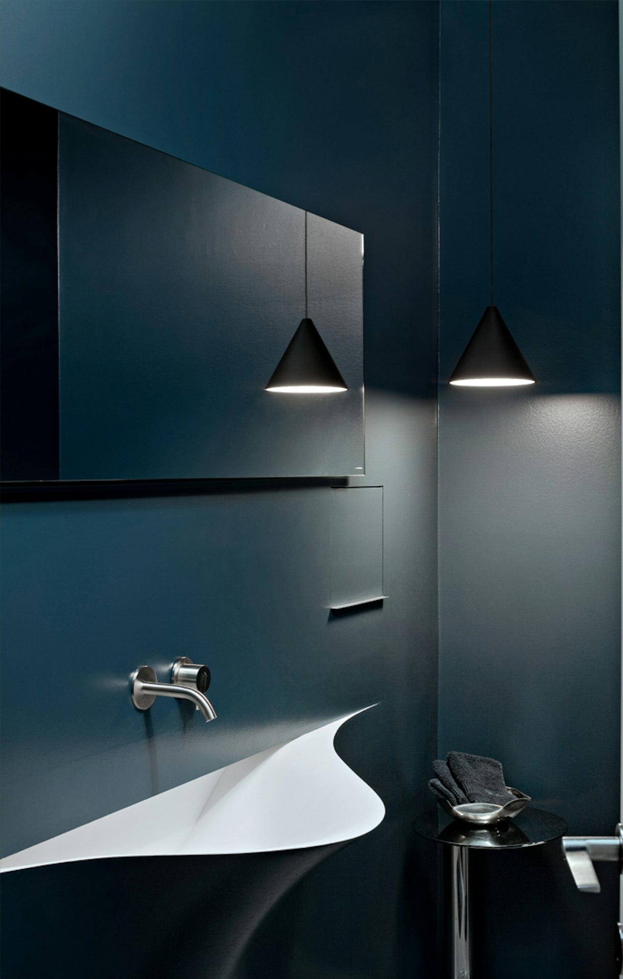String-Light-suspension-flos-R-07.jpg