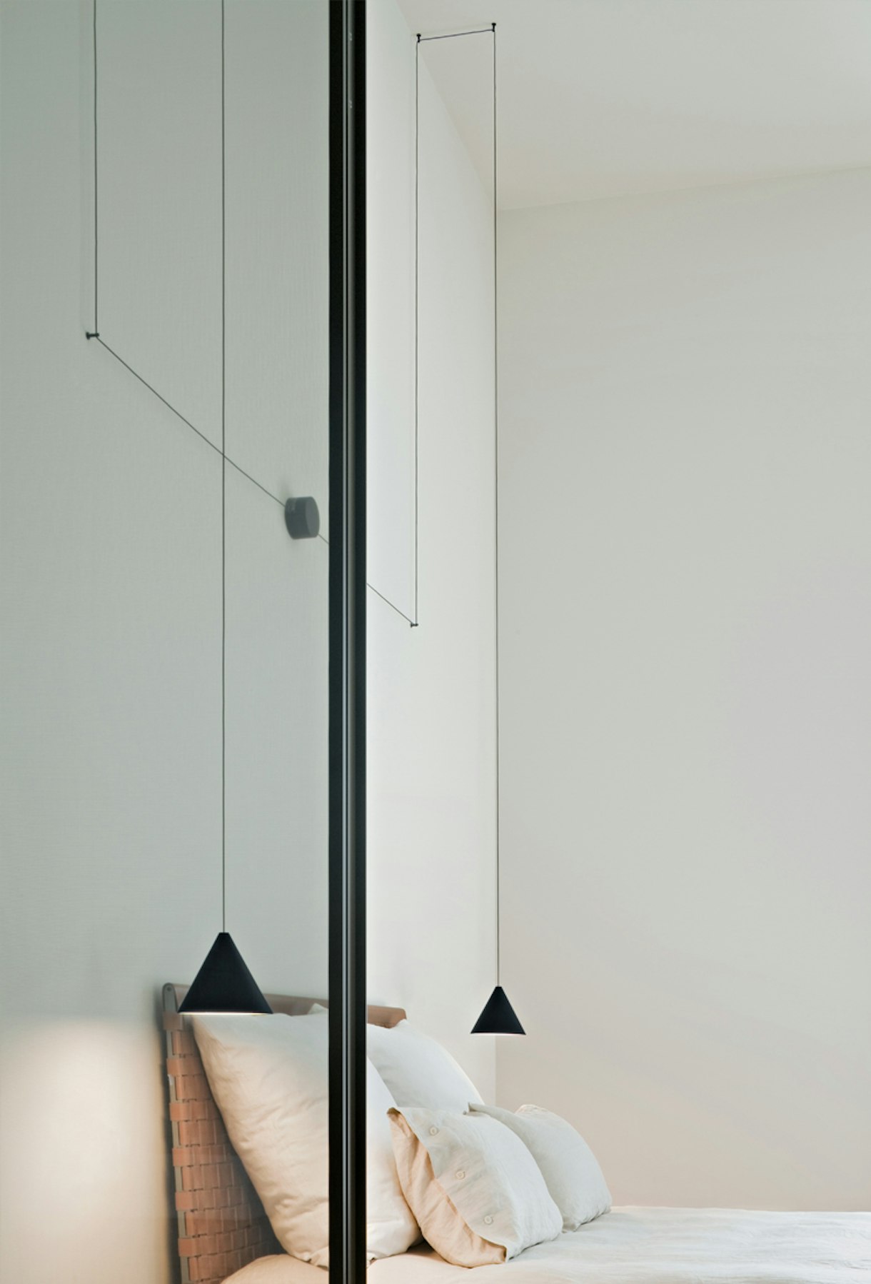 String-Light-suspension-flos-R-09.jpg
