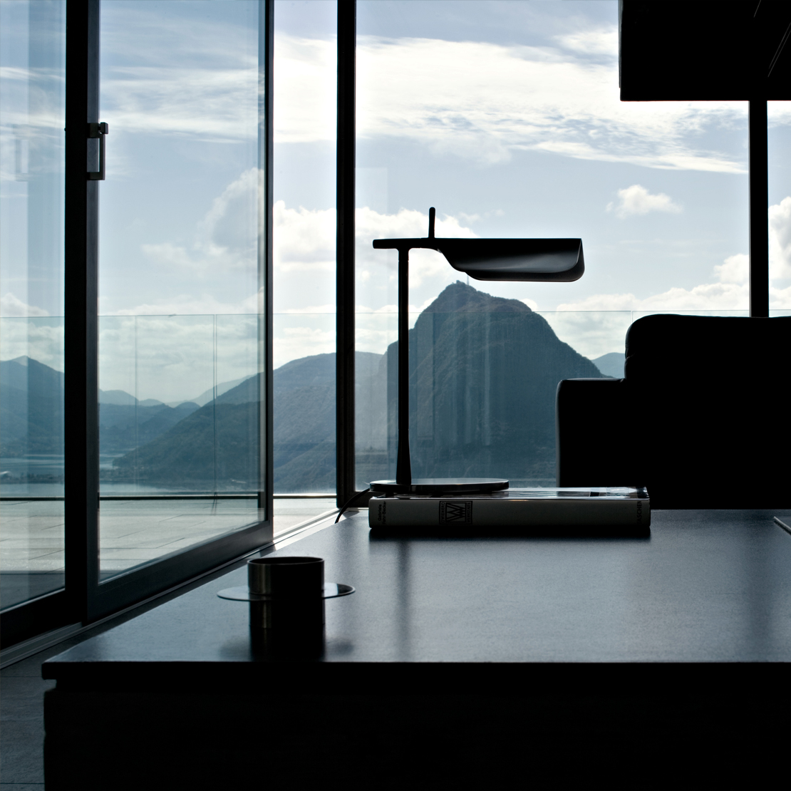 Tab-table-flos-R-09.jpg