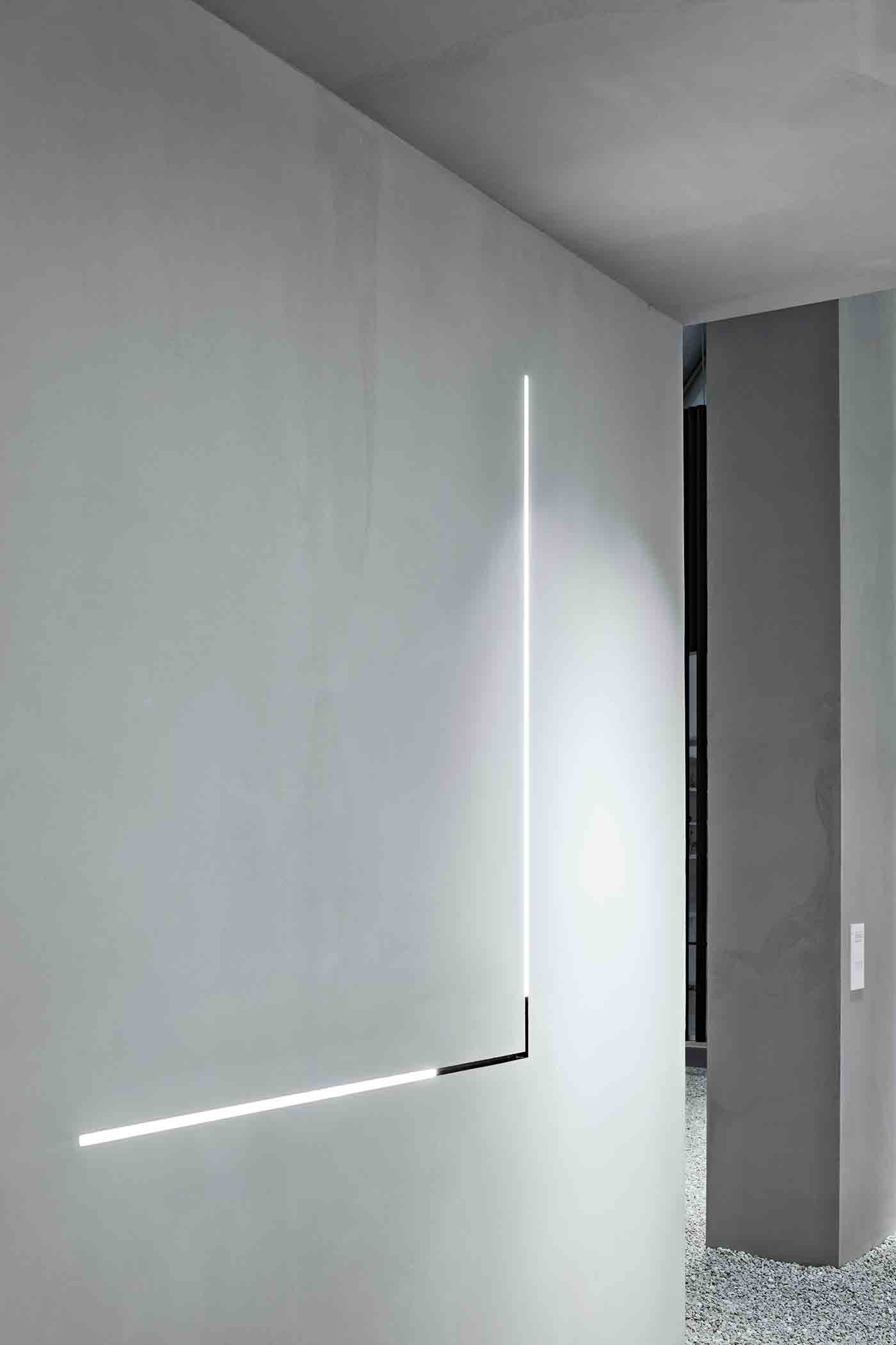 The-Tracking-magnet-system-flos-architectural-R-02.jpg