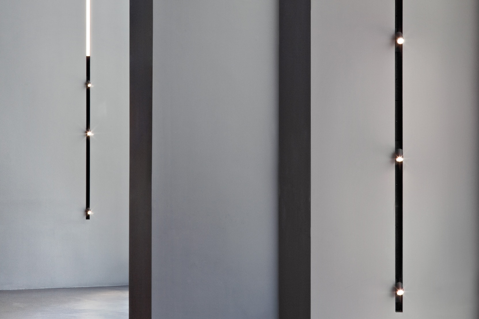 The-running-magnet-flos-architectural-R-02.jpg