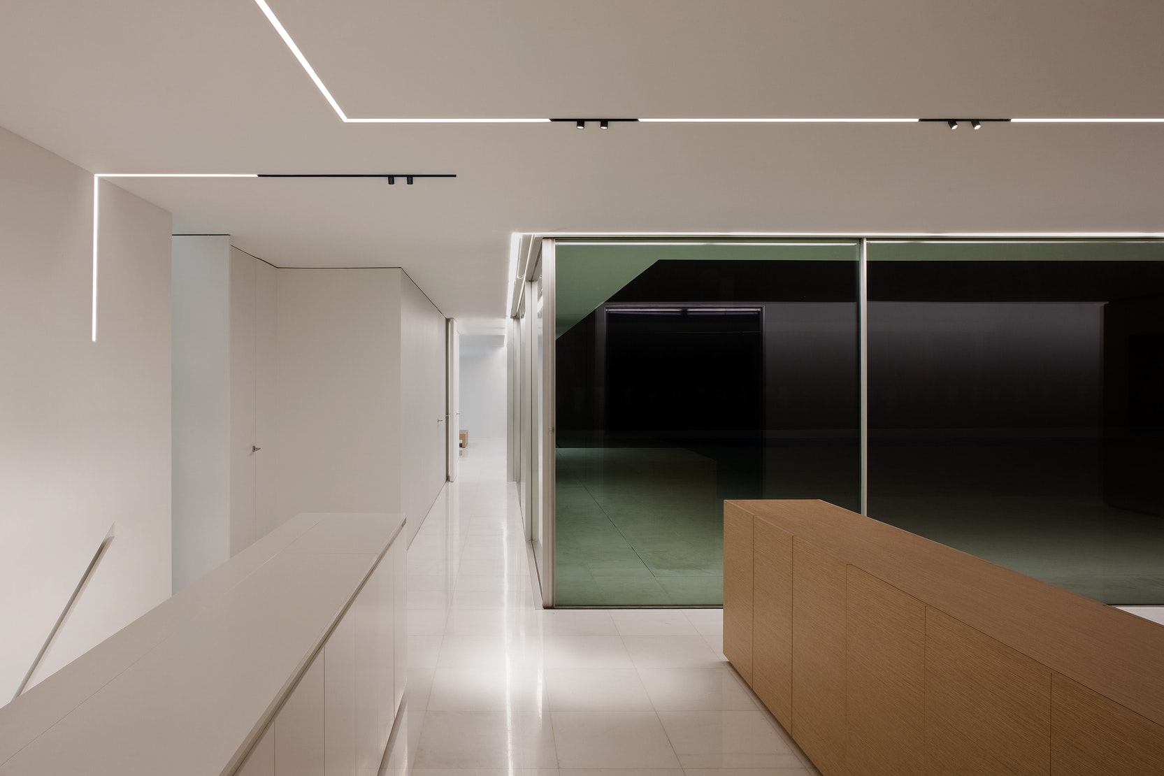 The-running-magnet-flos-architectural-R-03.jpg