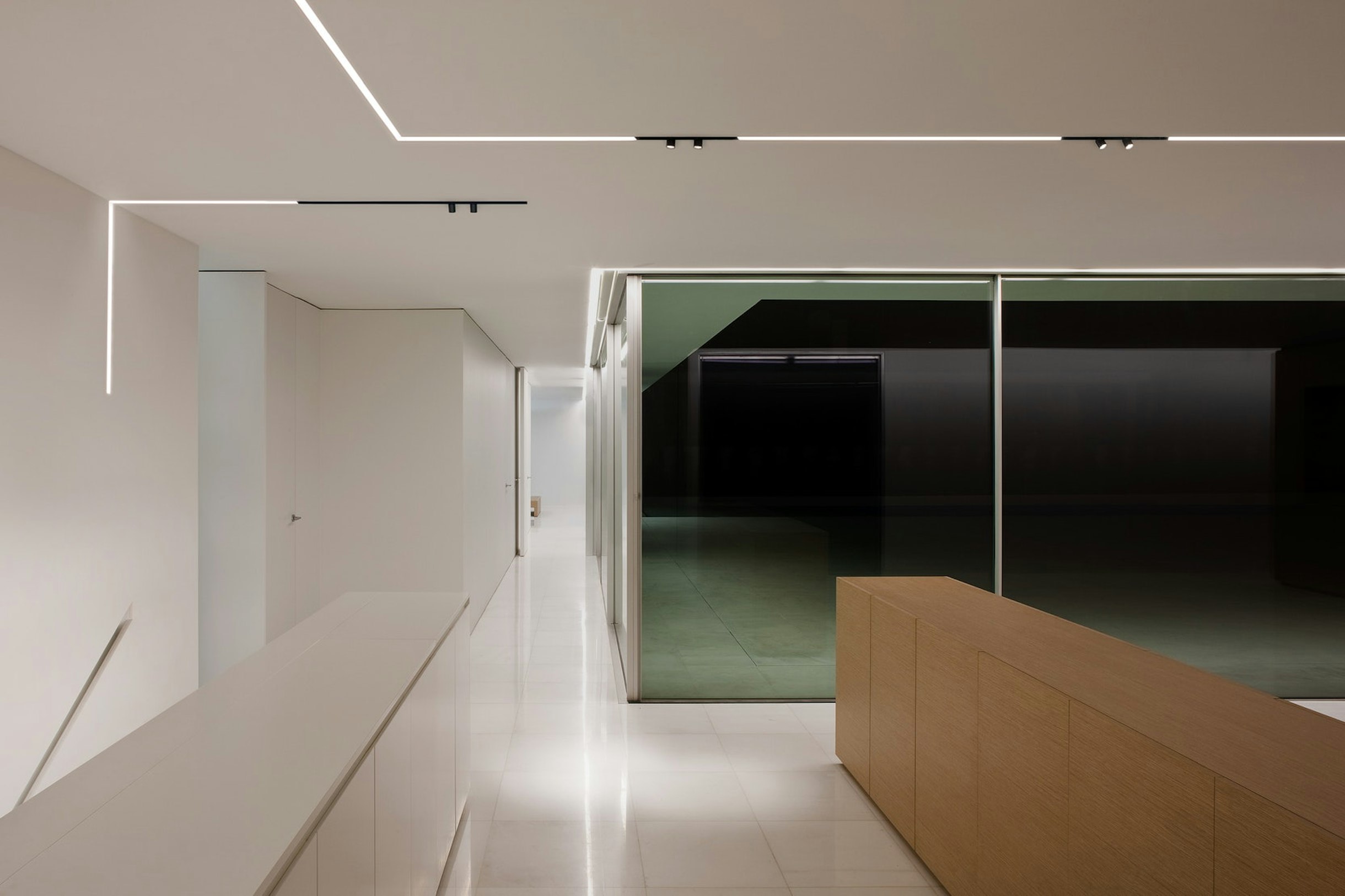 The-running-magnet-flos-architectural-R-03.jpg