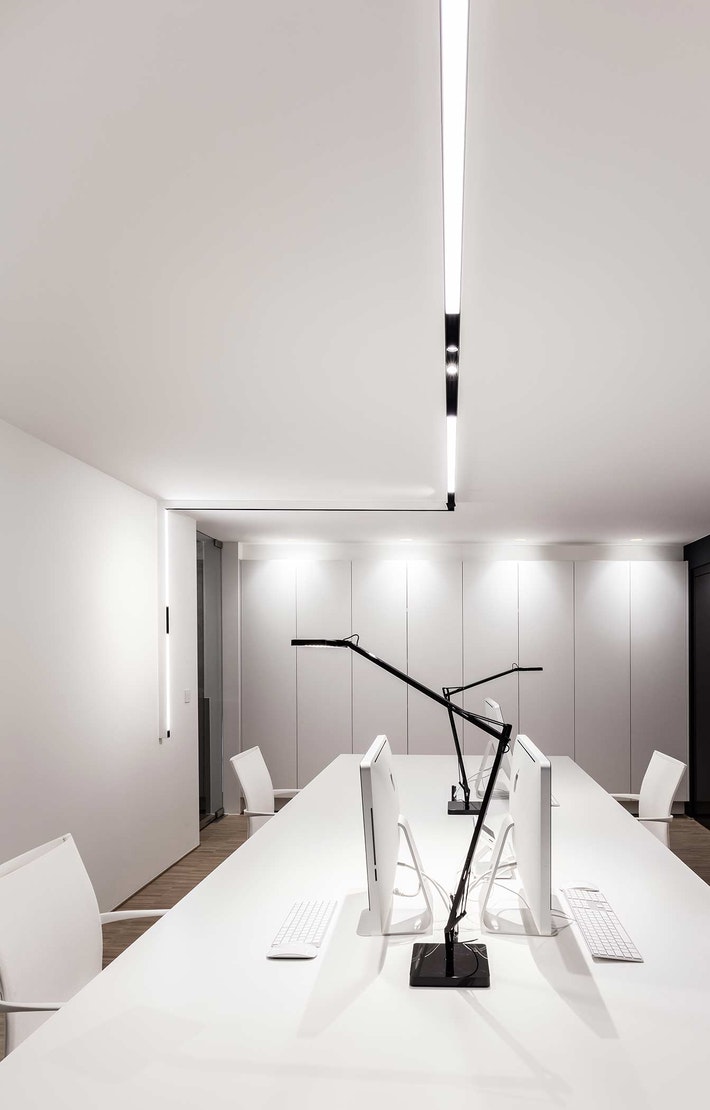 The-running-magnet-flos-architectural-R-09.jpg