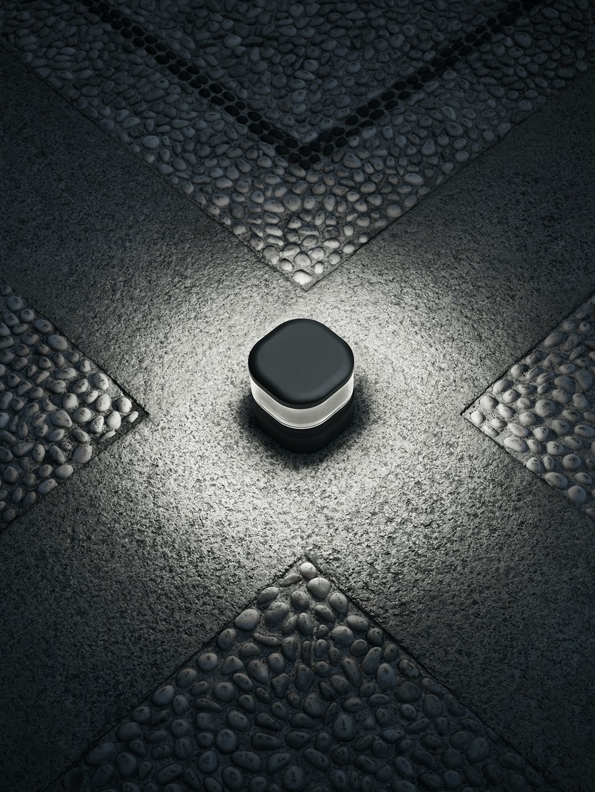 pointbreak-bollard-flos-outdoor-R-03.jpg