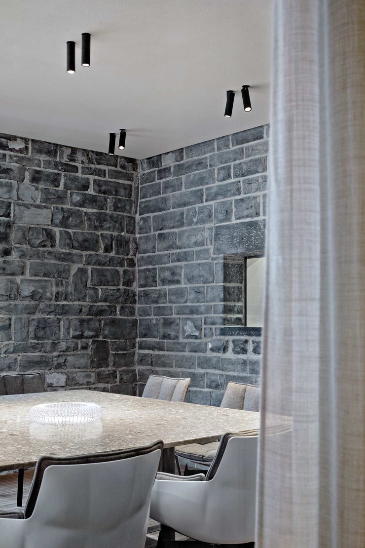 find-me-flos-architectural-R-04.jpg