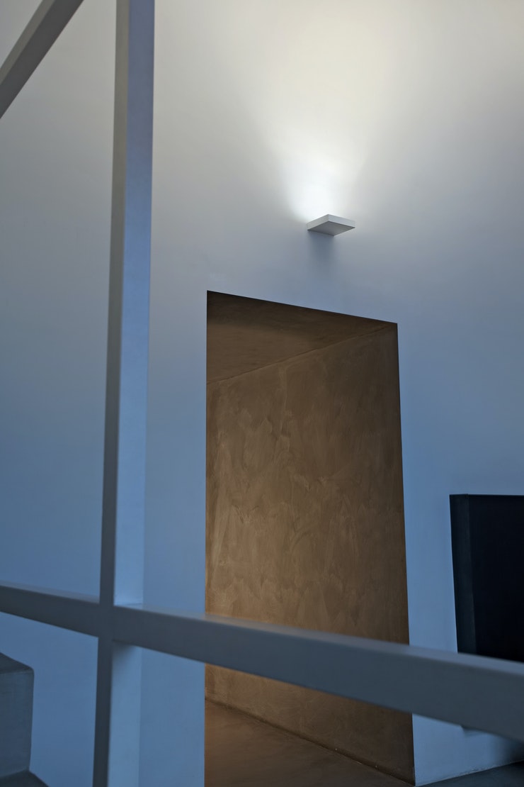 fort-knox-wall-flos-architectural-R-05.jpg