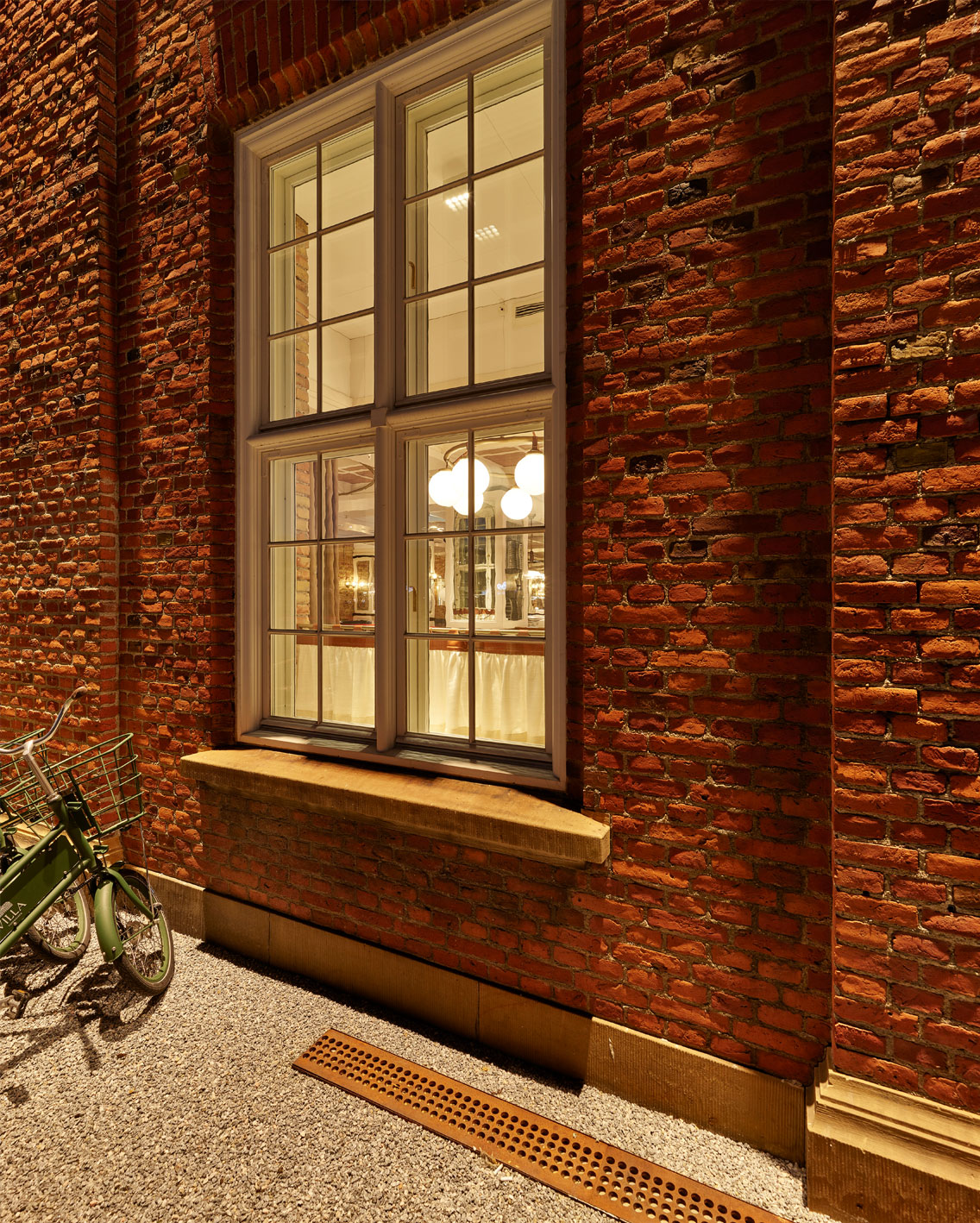 hospitality-hotel-villa-copenhagen-flos-09.jpg