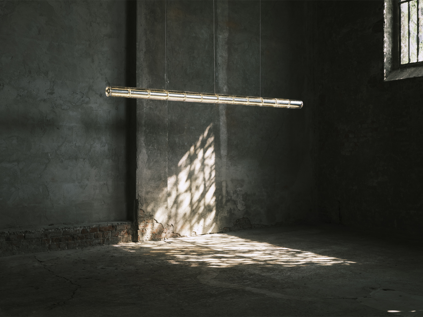 luce_orizzontale-suspension-flos-R-02.jpg