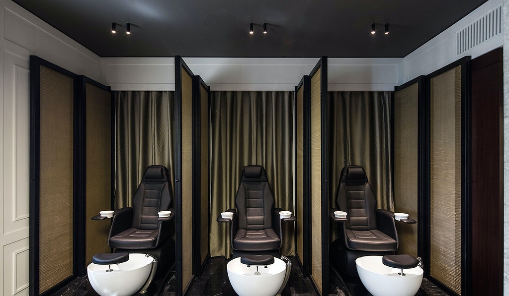 retail-rossano-ferretti-hairspa-dubai-flos-10-1440x840-1