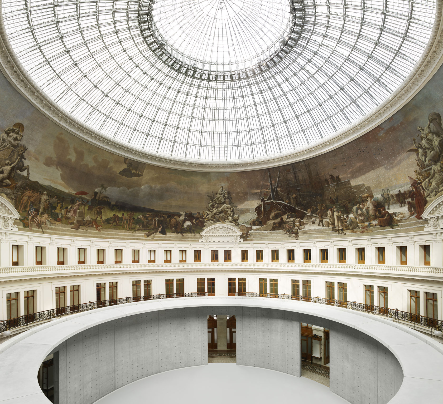 special-bourse-de-commerce-paris-flos-01b.jpg