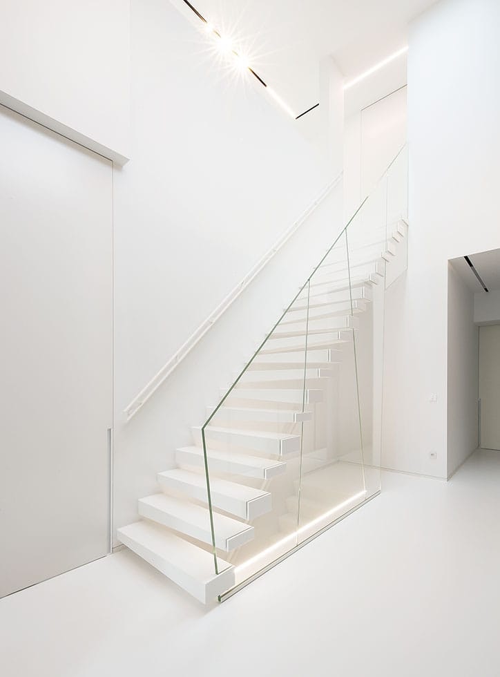 special-private-residence-belgium-flos-11-724x980