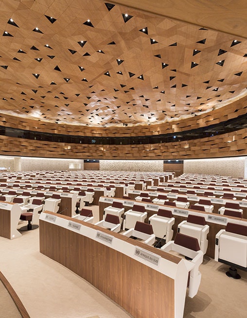 special-united-nation-conference-room-flos-06