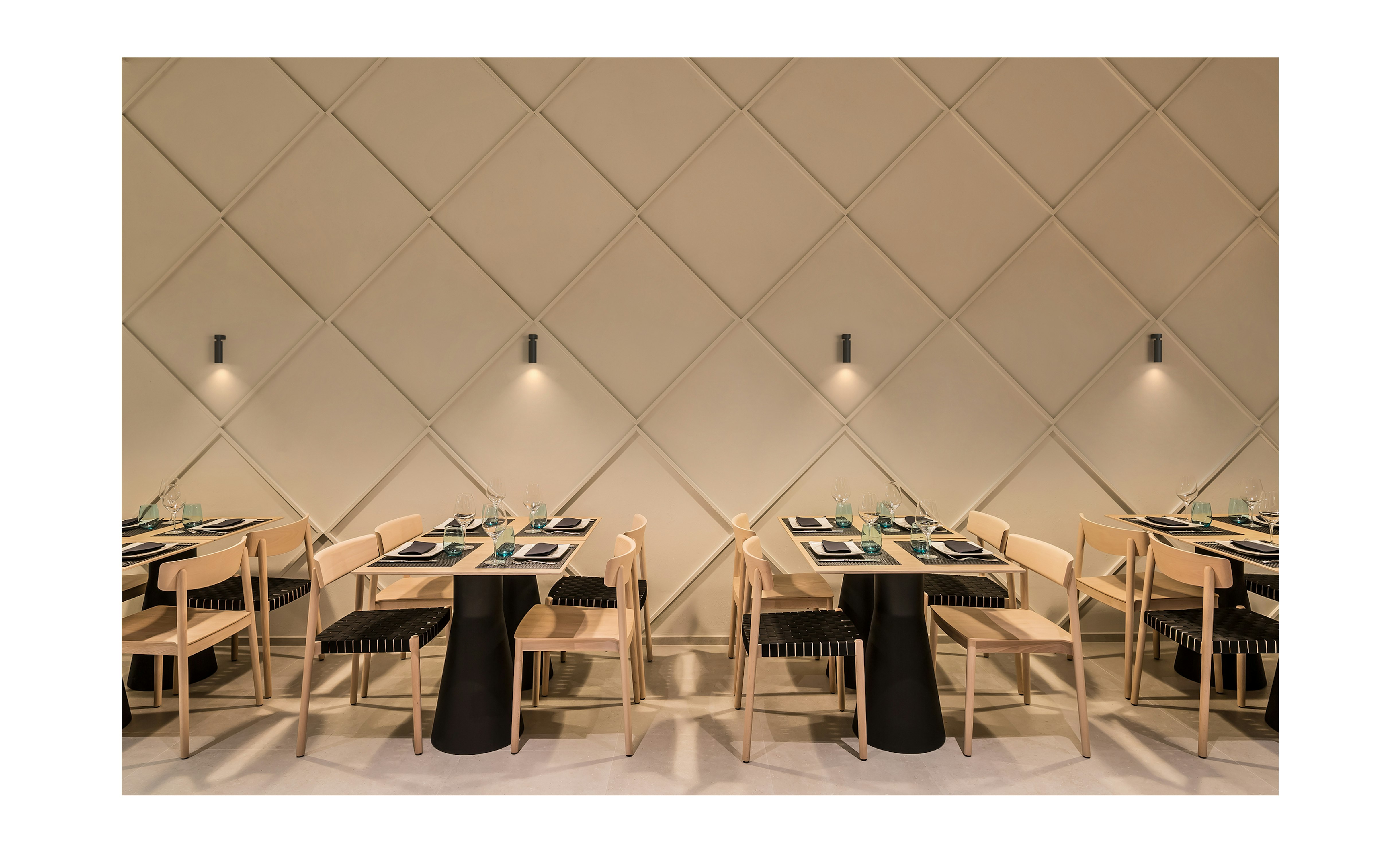 stories-C1-VINCENT_VAN_DUYSEN-flos-201B