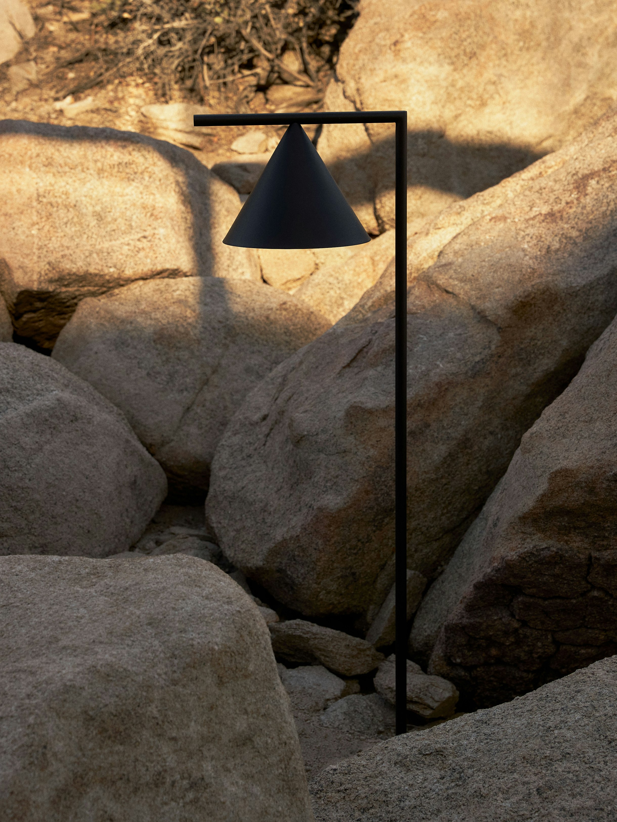 stories-Captain_Flint-Michael_Anastassiades-flos-Outdoor-26