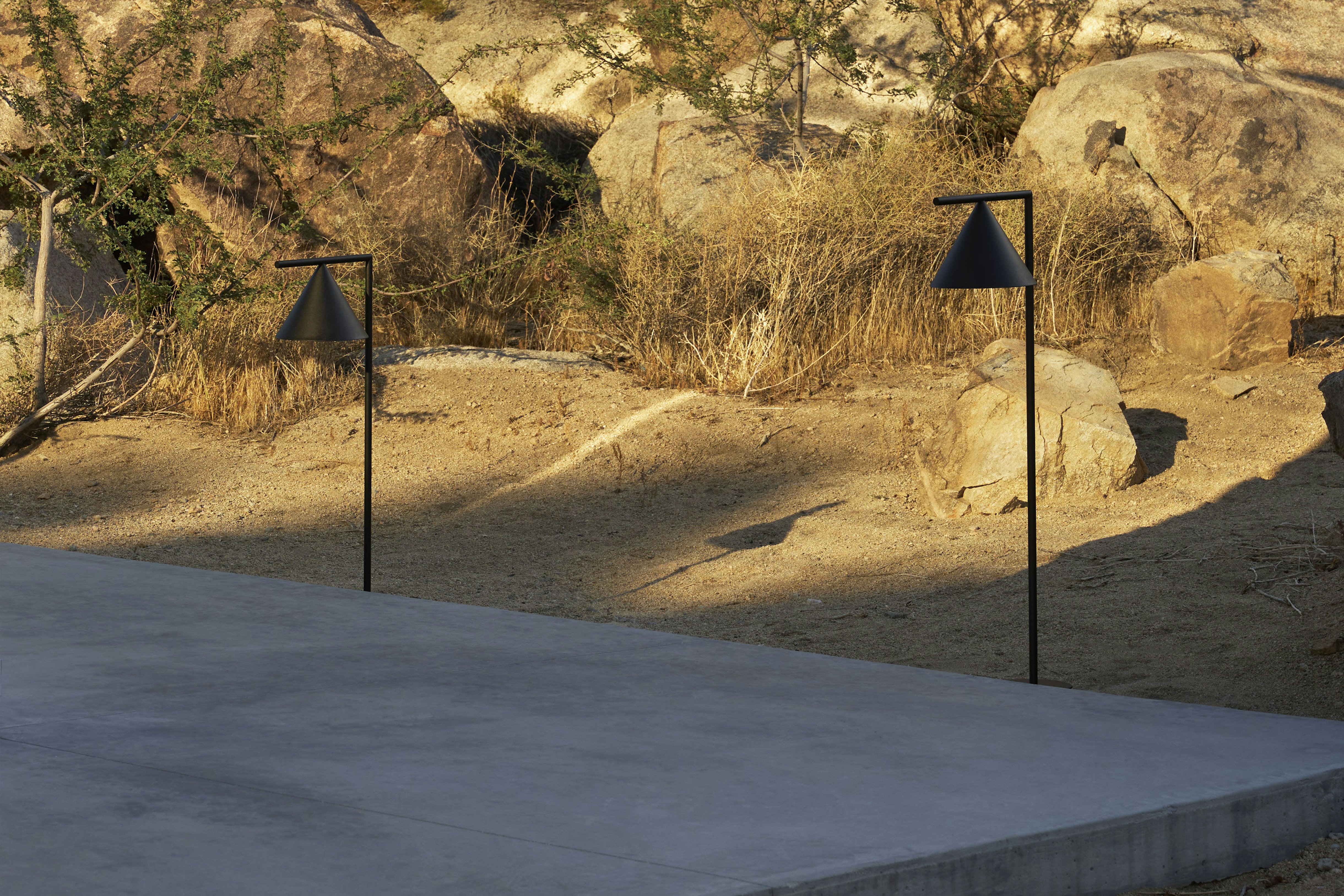 stories-Captain_Flint-Michael_Anastassiades-flos-Outdoor-27