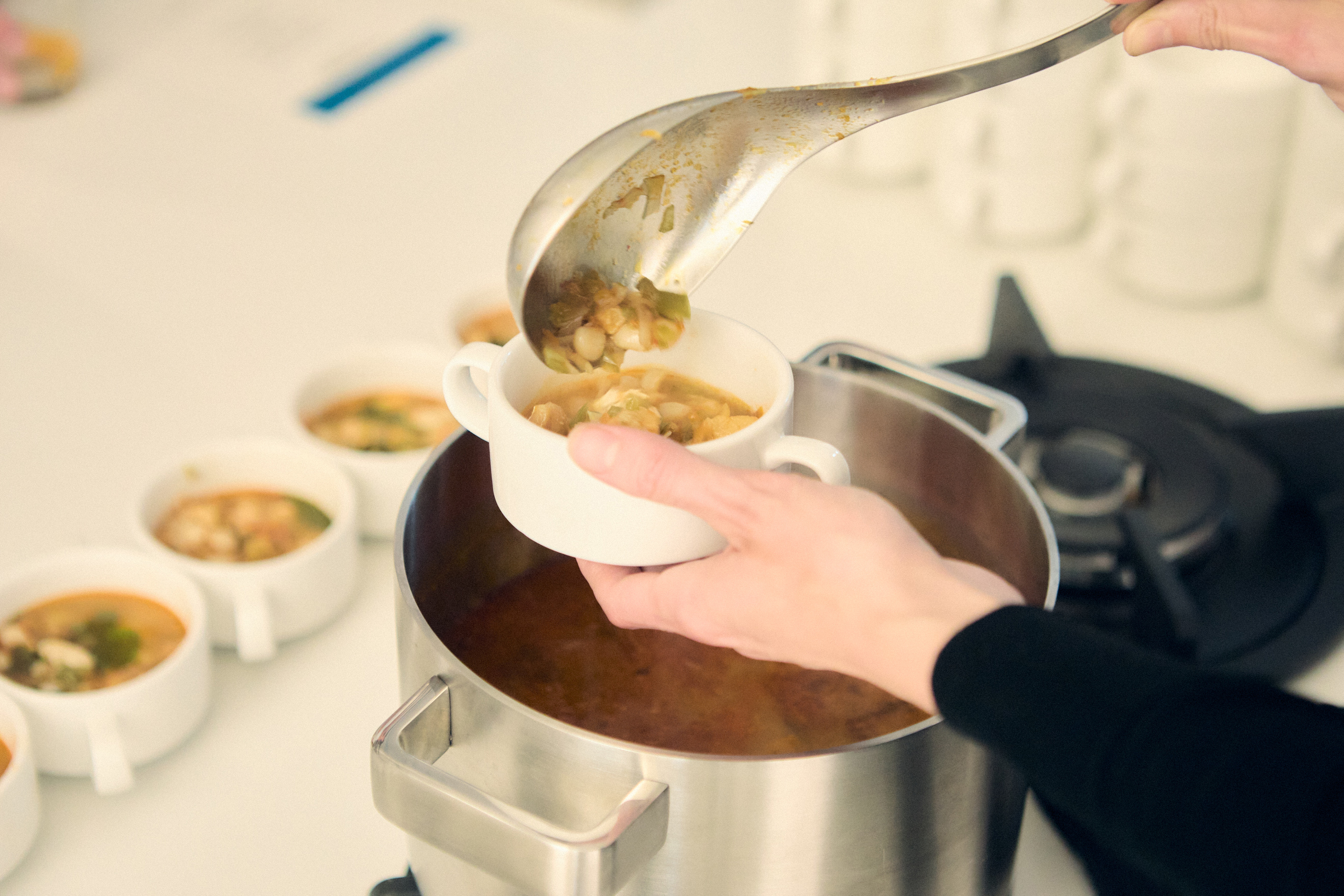 stories-Flos_Hosting_Amsterdam_2024-04