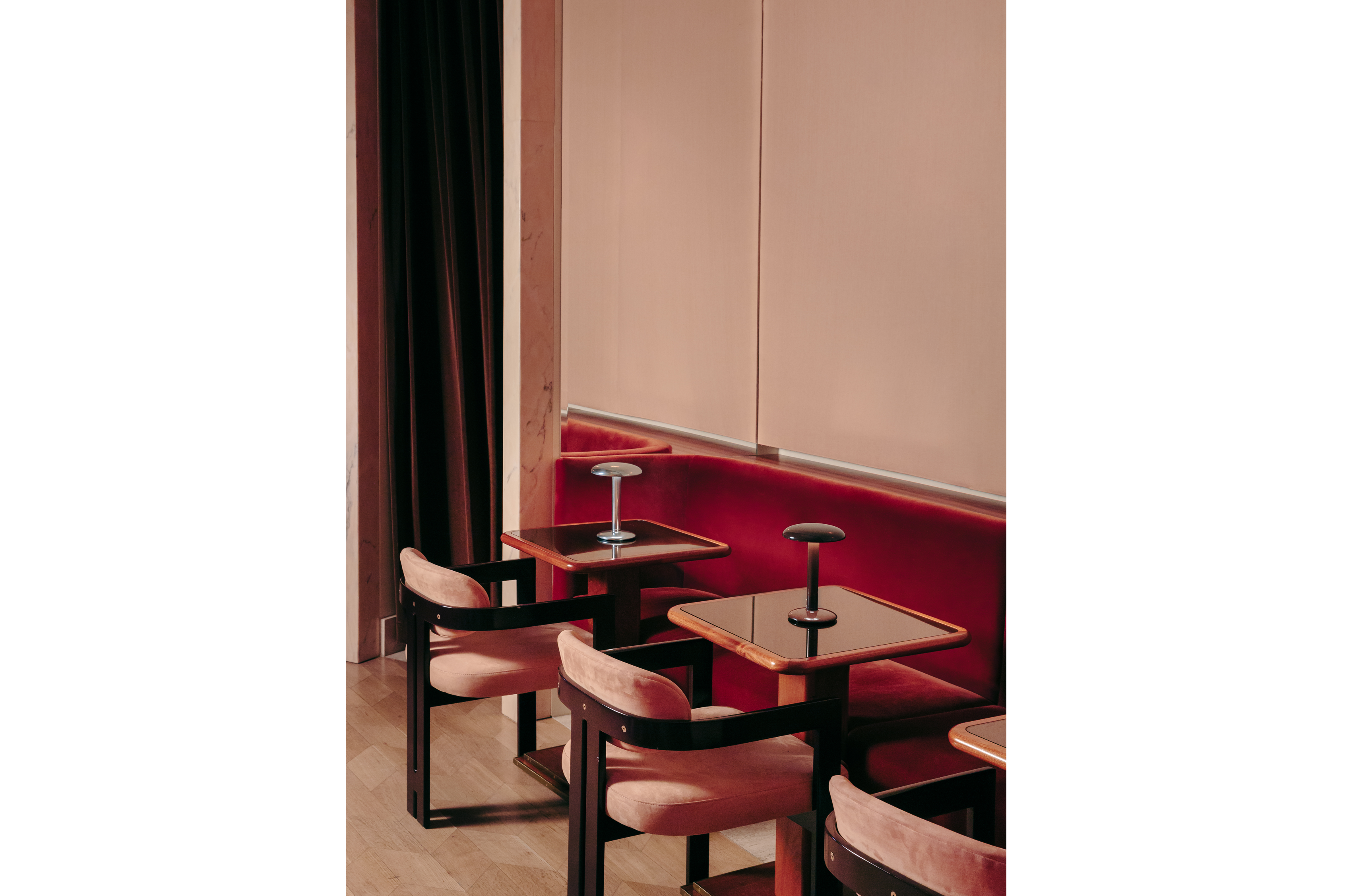 stories-Gustave-flos-04D